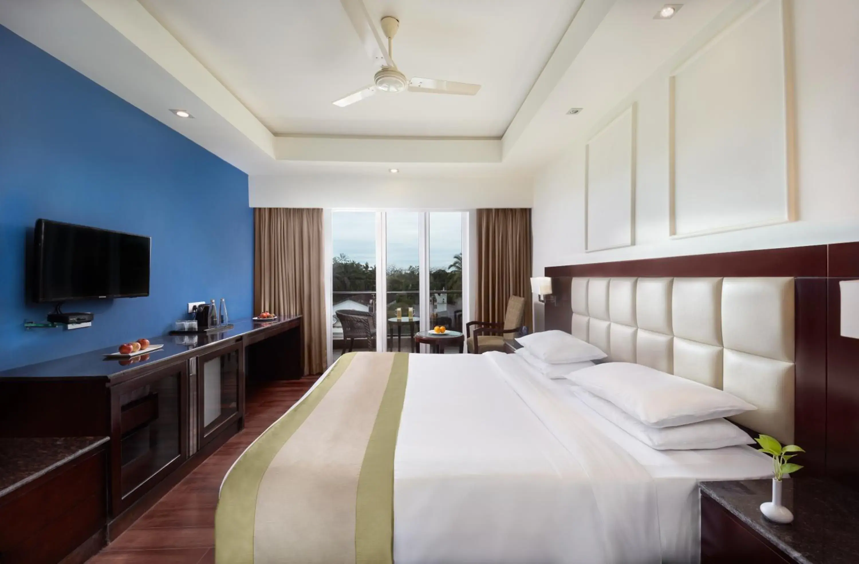 Bed in The Acacia Hotel & Spa Bed in The Acacia Hotel & Spa