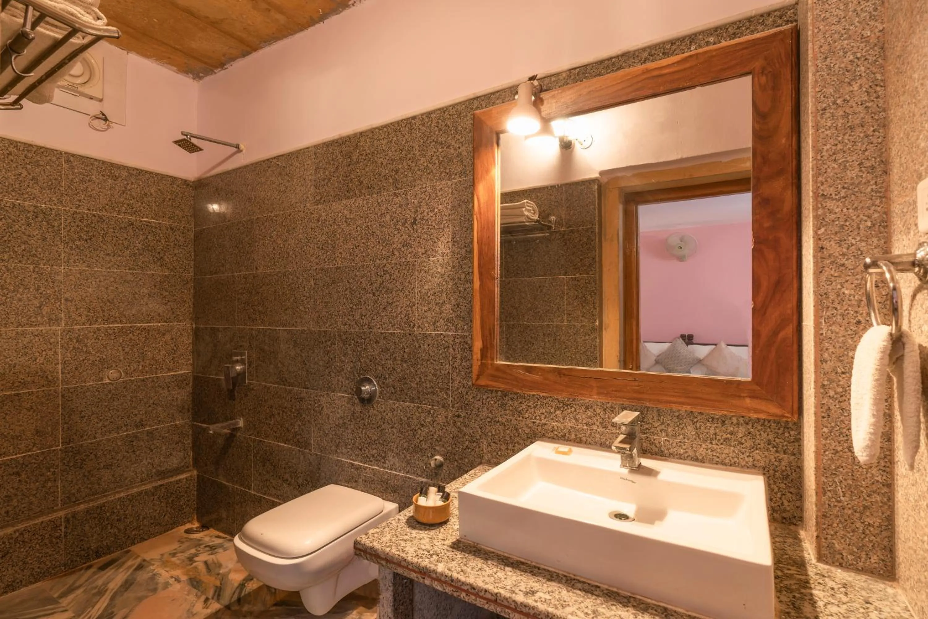 Shower in Hotel Helsinki House