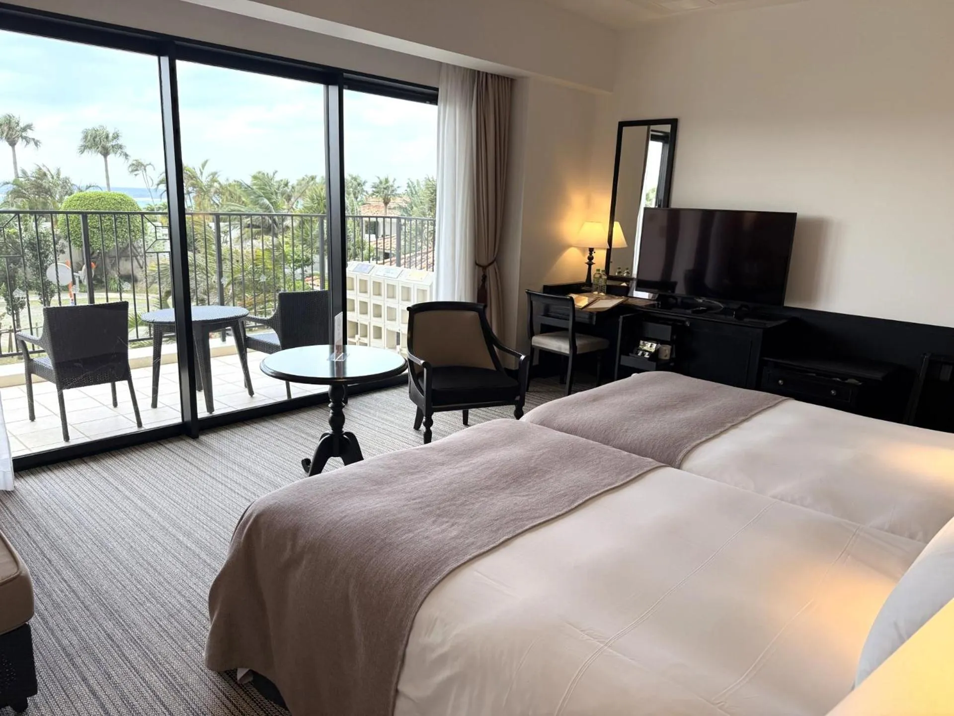 Photo of the whole room, Bed in Hotel Monterey Okinawa Spa & Resort