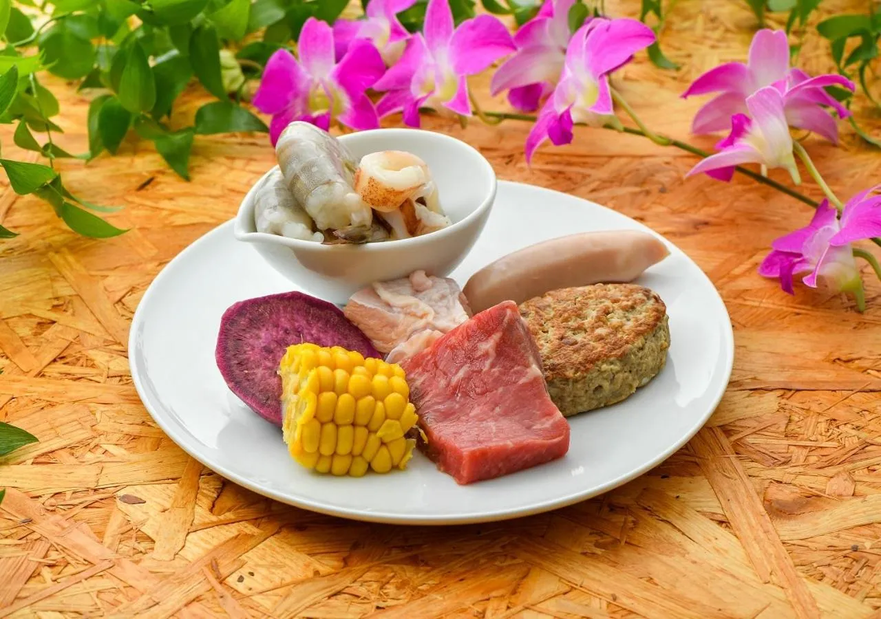 Restaurant/places to eat in Hotel Monterey Okinawa Spa & Resort
