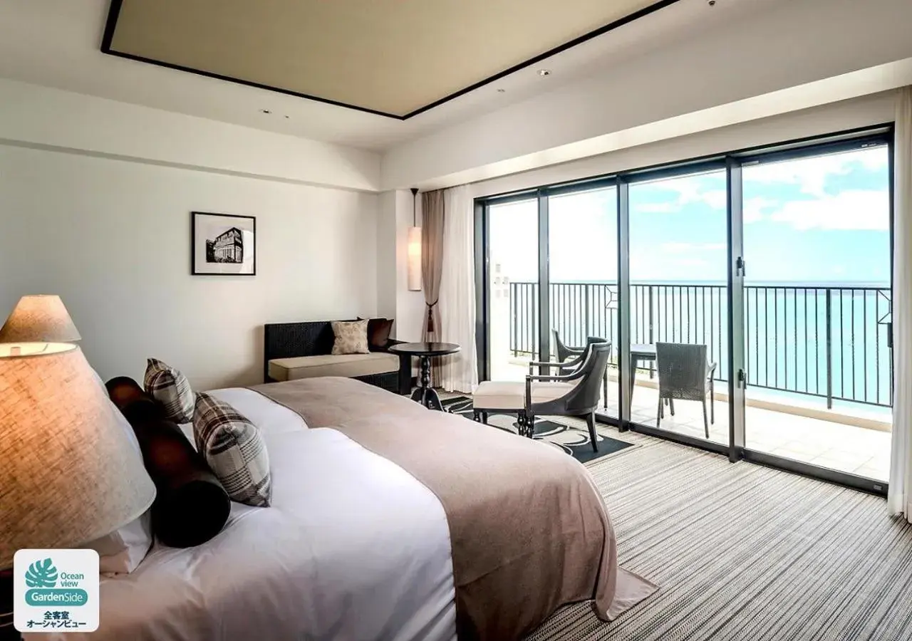 Luxury Hollywood Twin Room with Sea View (3th-8th floors) in Hotel Monterey Okinawa Spa & Resort Luxury Hollywood Twin Room with Sea View (3th-8th floors) in Hotel Monterey Okinawa Spa & Resort