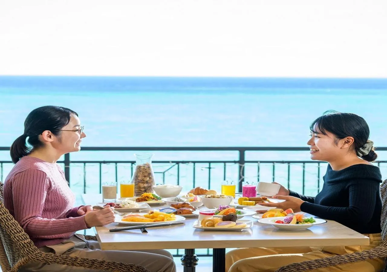 Restaurant/places to eat in Hotel Monterey Okinawa Spa & Resort