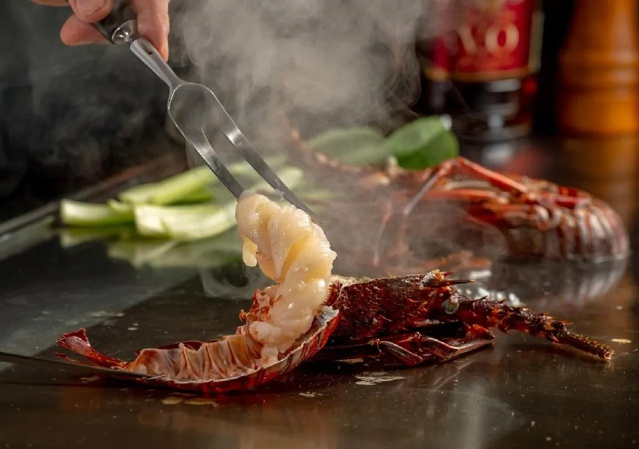 Restaurant/places to eat in Hotel Monterey Okinawa Spa & Resort