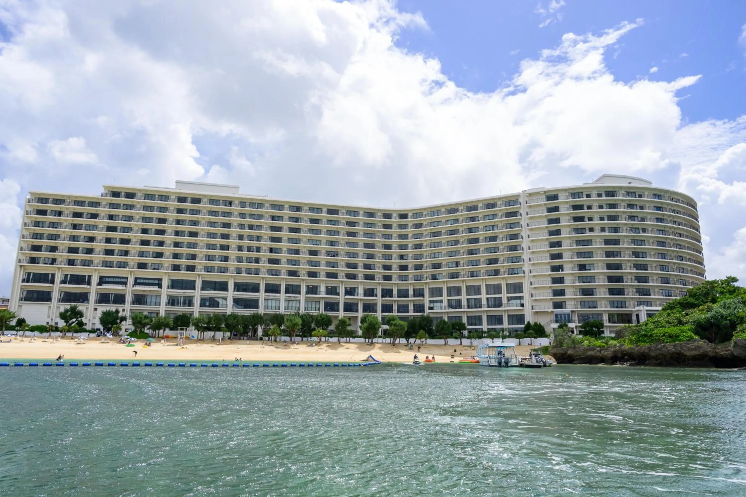Property building in Hotel Monterey Okinawa Spa & Resort