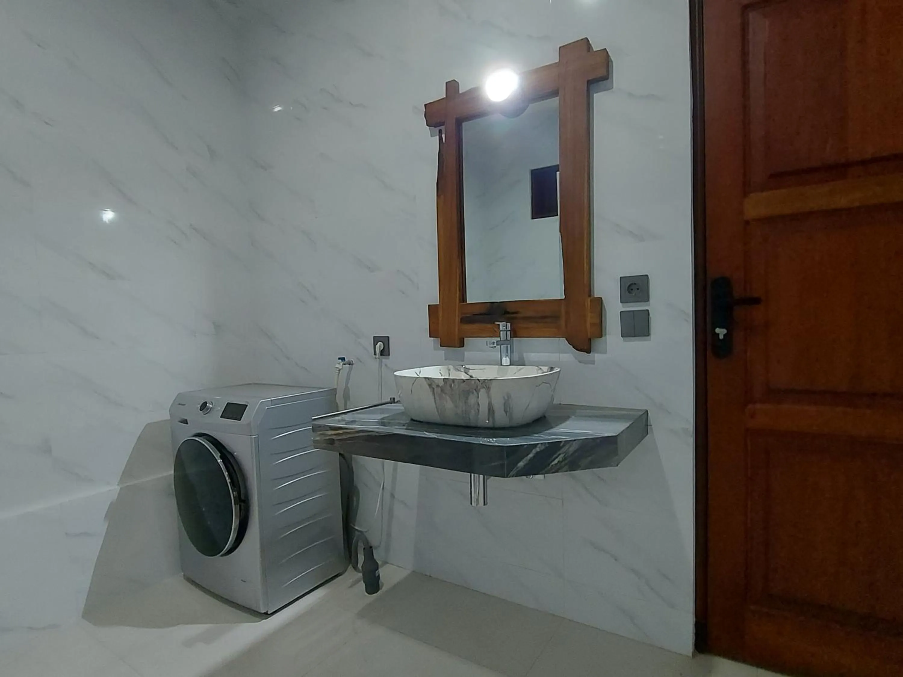 Property building in Sunset Villa