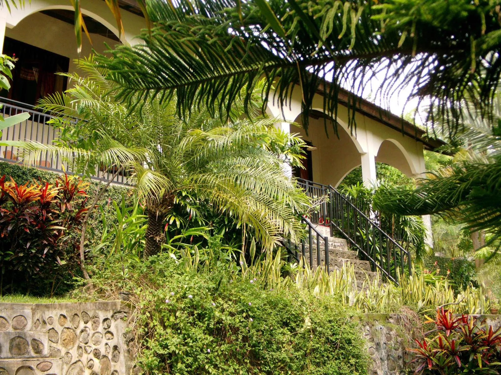 Facade/entrance in Sunset Villa