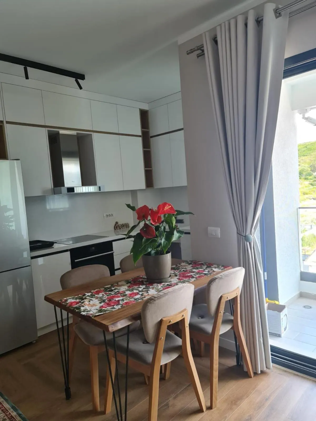 Kitchen or kitchenette in B&B Champagne, Vlore Bay