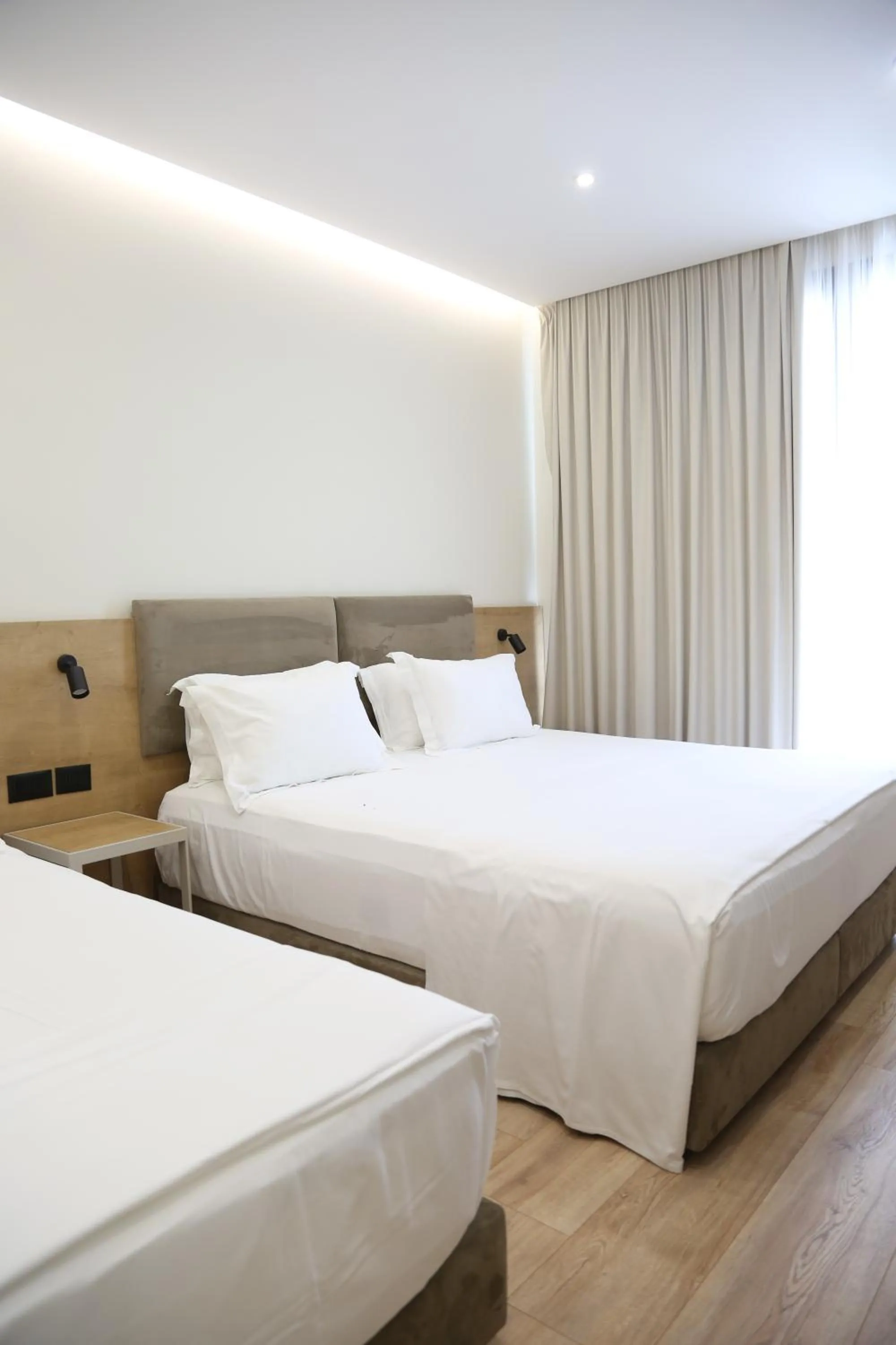 Photo of the whole room, Bed in B&B Champagne, Vlore Bay