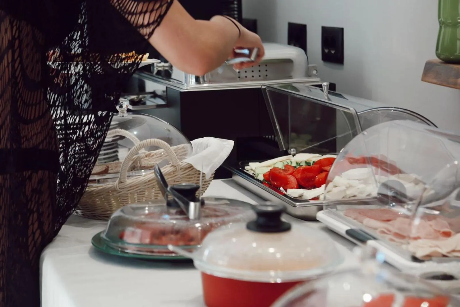 Buffet breakfast in B&B Champagne, Vlore Bay