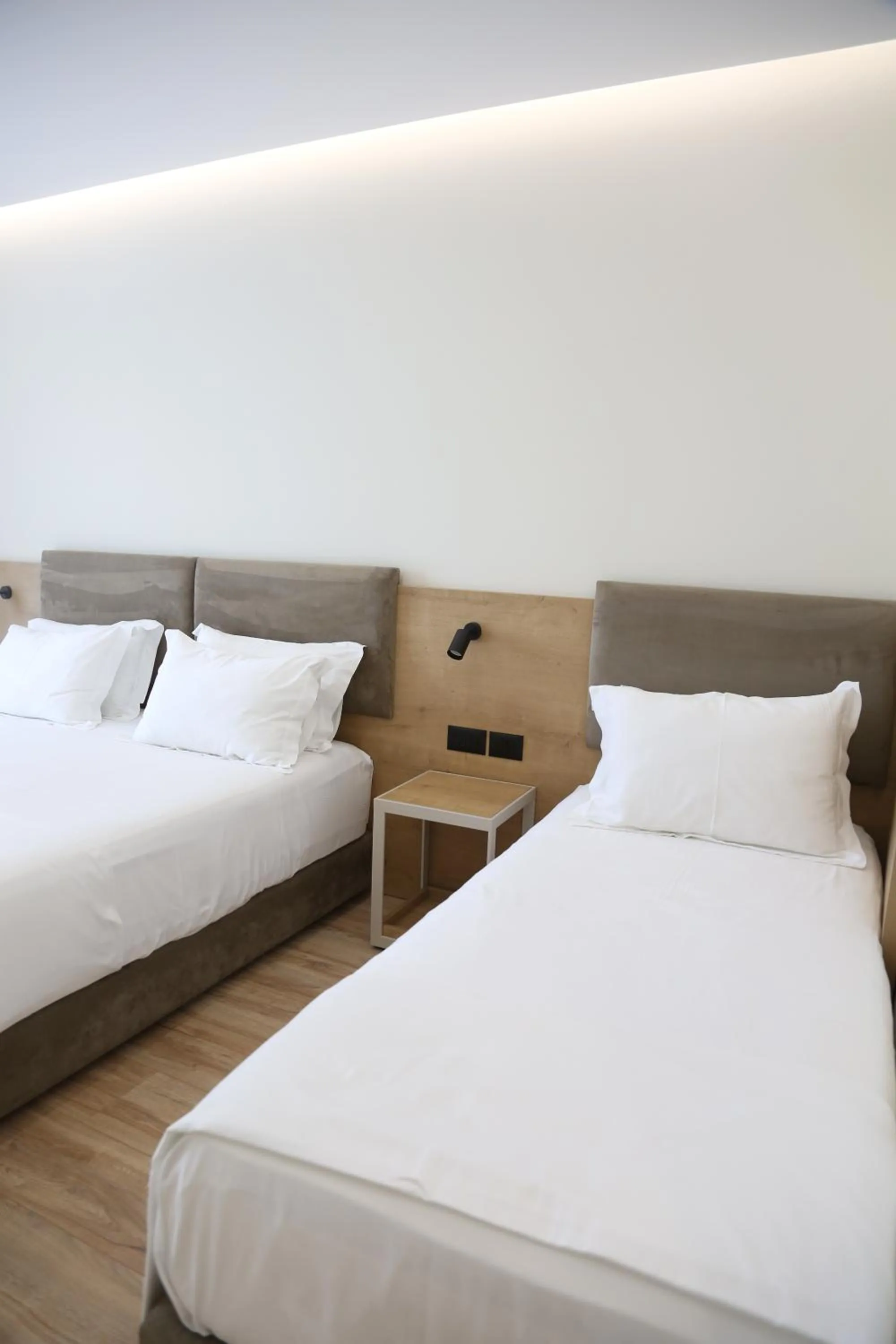 Photo of the whole room, Bed in B&B Champagne, Vlore Bay