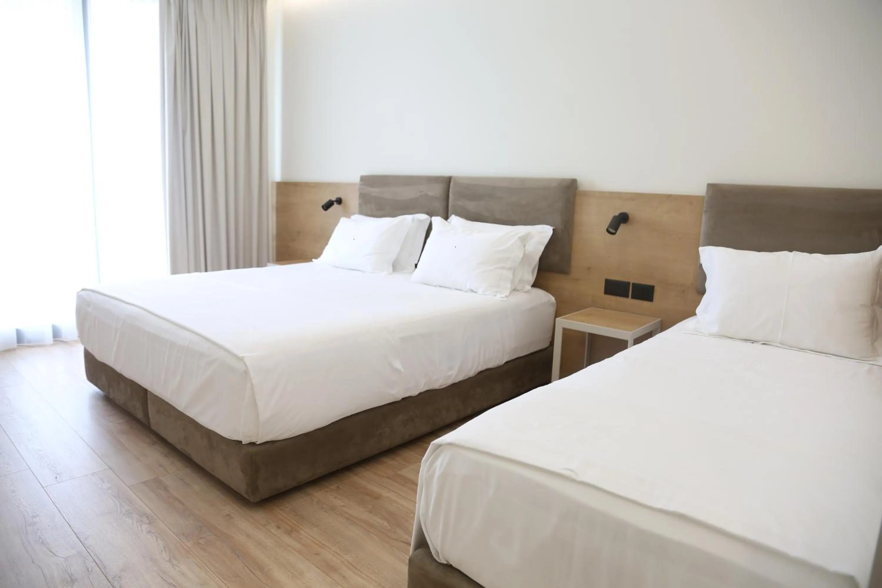 Photo of the whole room, Bed in B&B Champagne, Vlore Bay