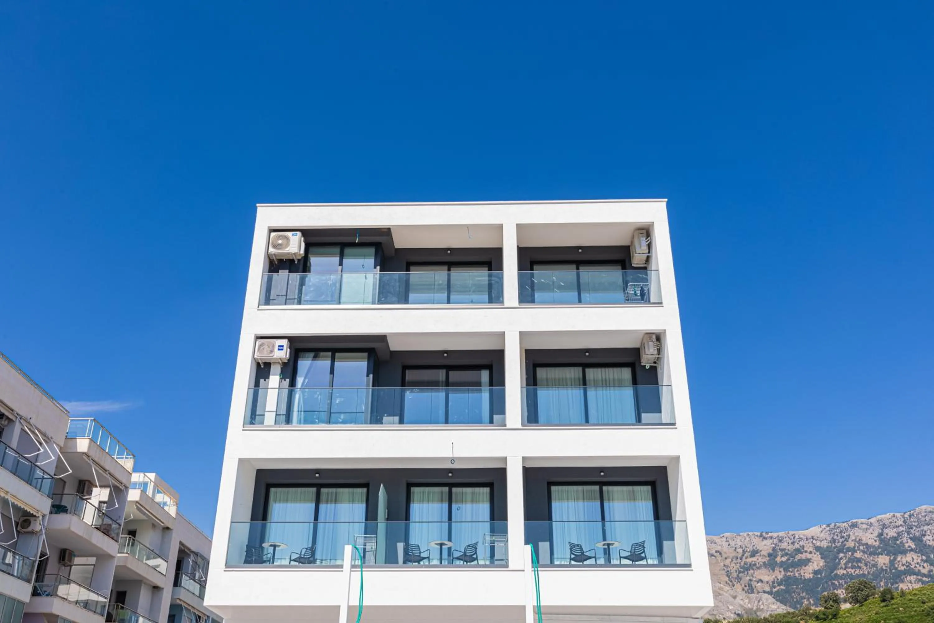 Property building in B&B Champagne, Vlore Bay