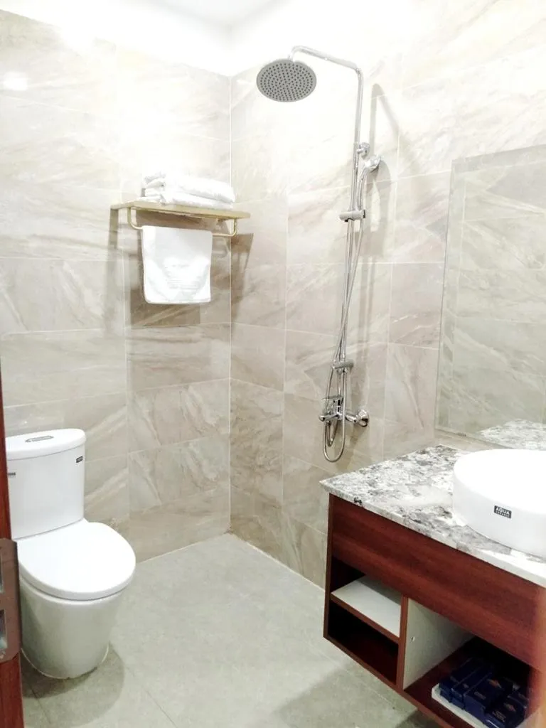 Shower in The King Hotel - Condotel Thai Nguyen
