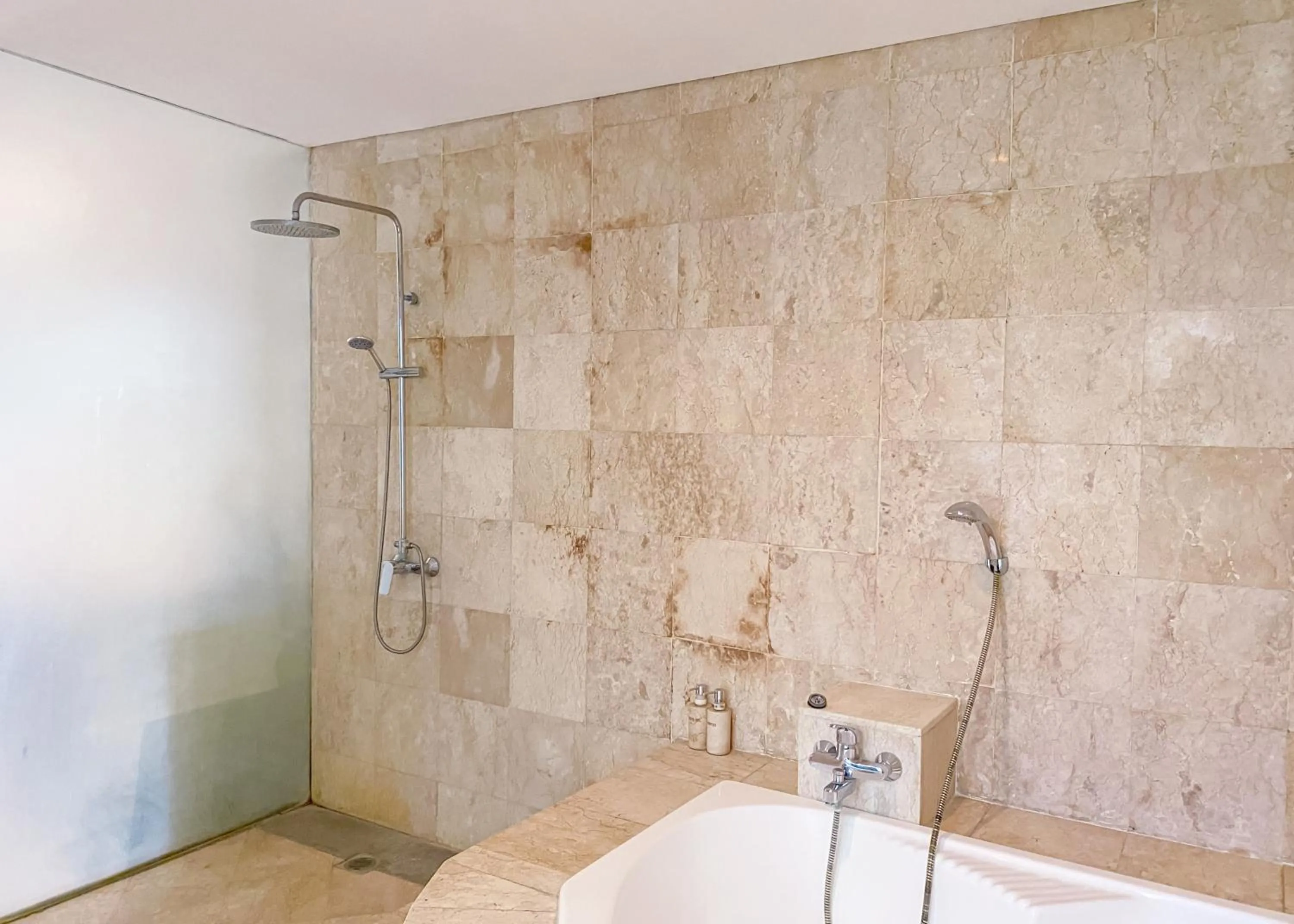Shower in Villa Savannah