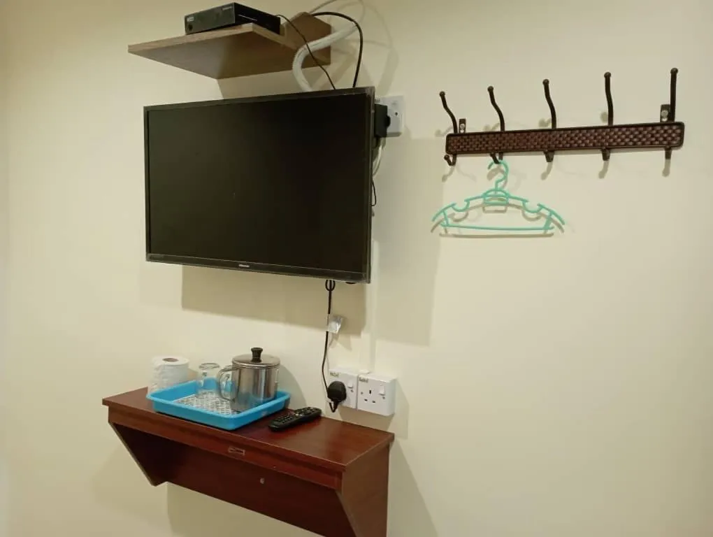 TV and multimedia in CH Budget Hotel