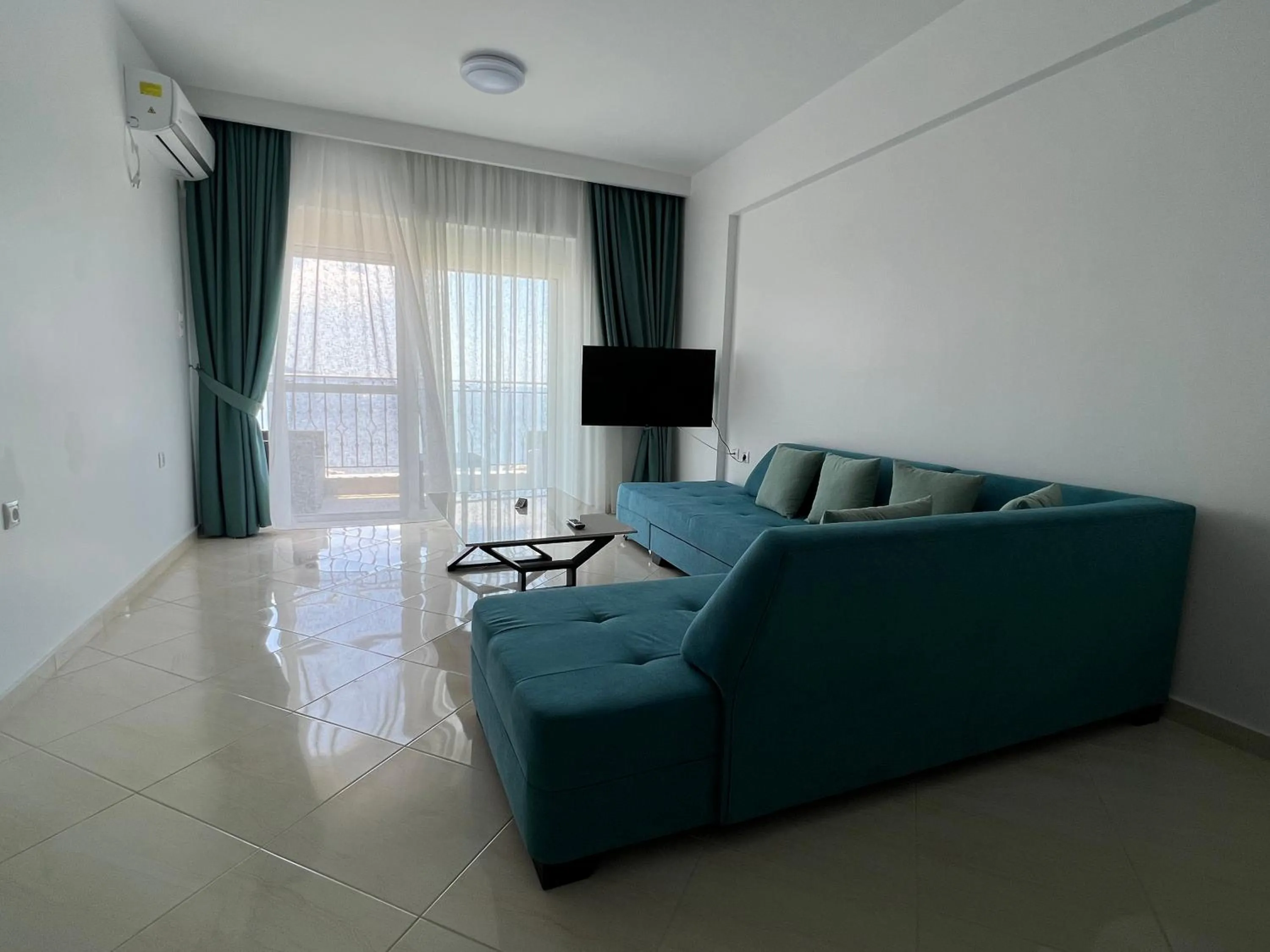 PARADISE APARTMENT