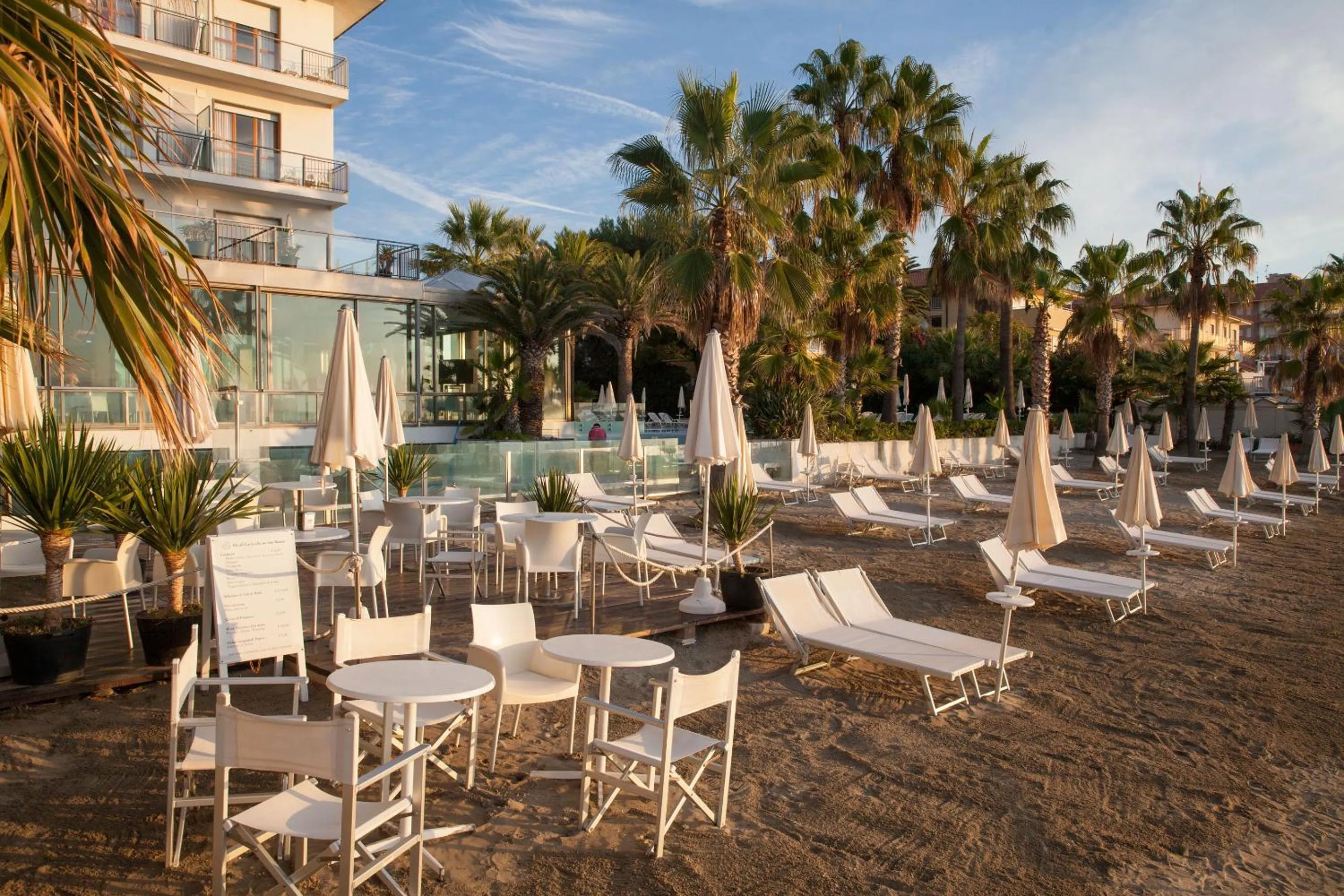 Patio in Hotel Caravelle Thalasso & Wellness