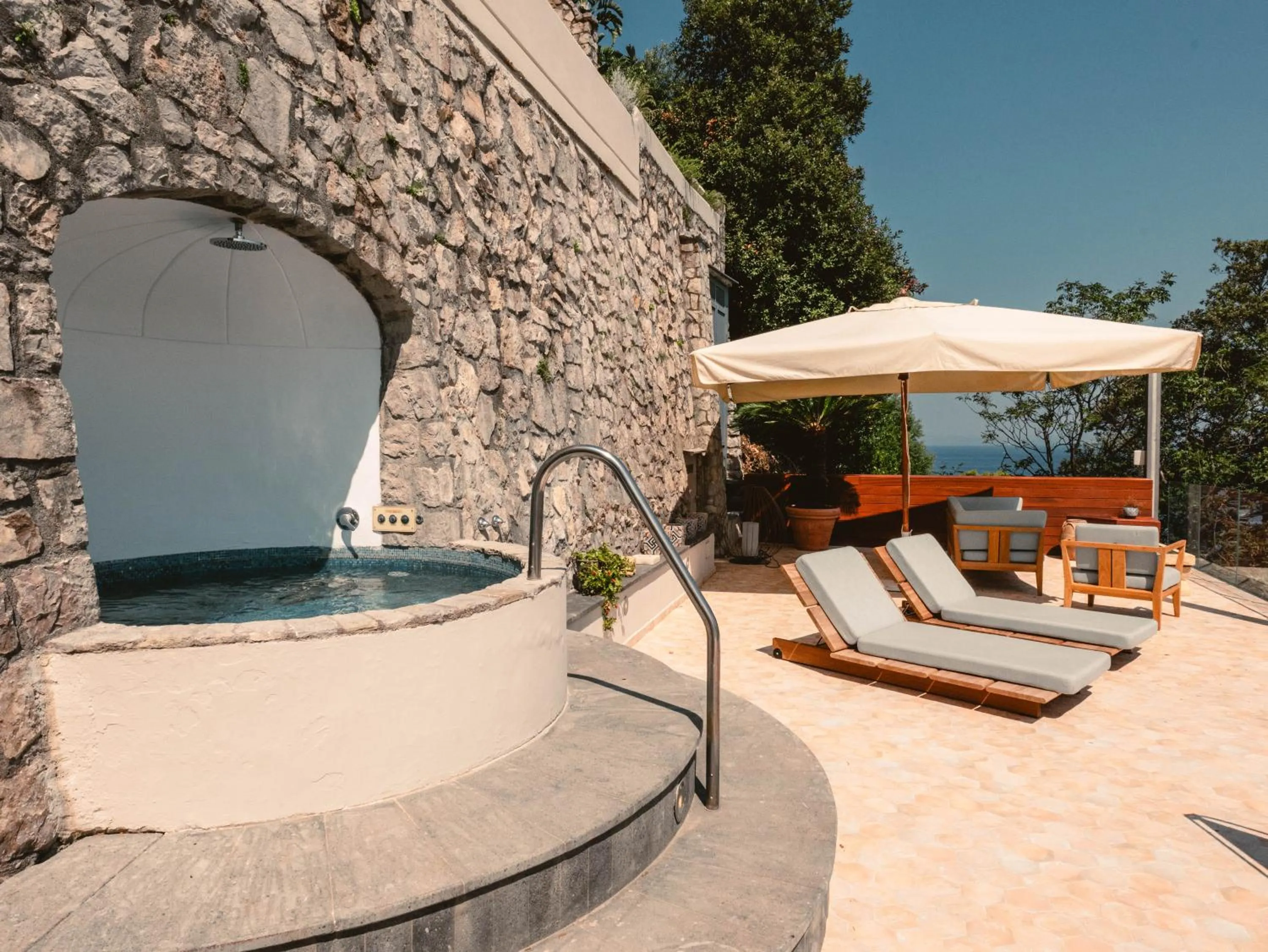 Swimming pool in Hotel Belair