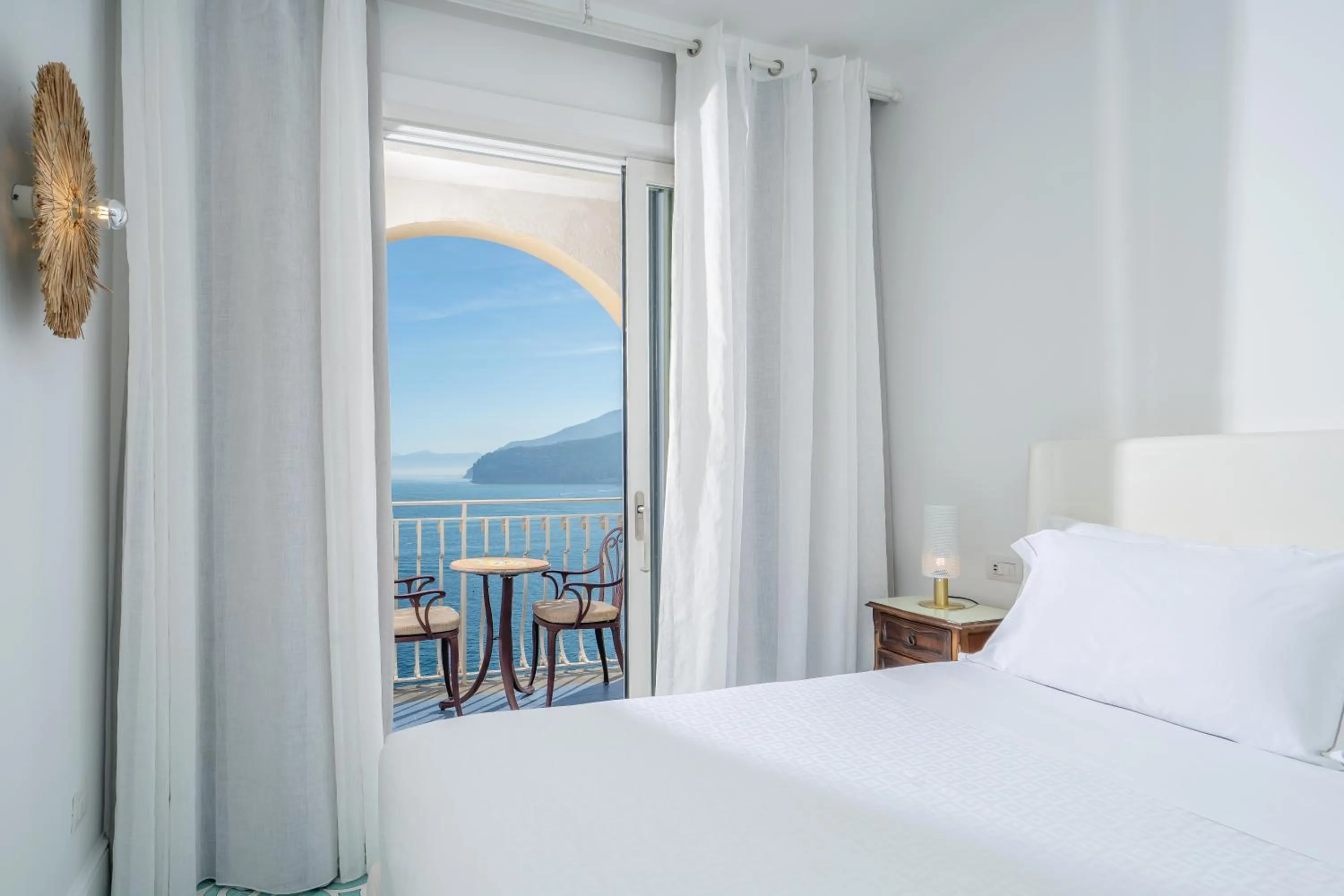 View (from property/room), Bed in Hotel Belair