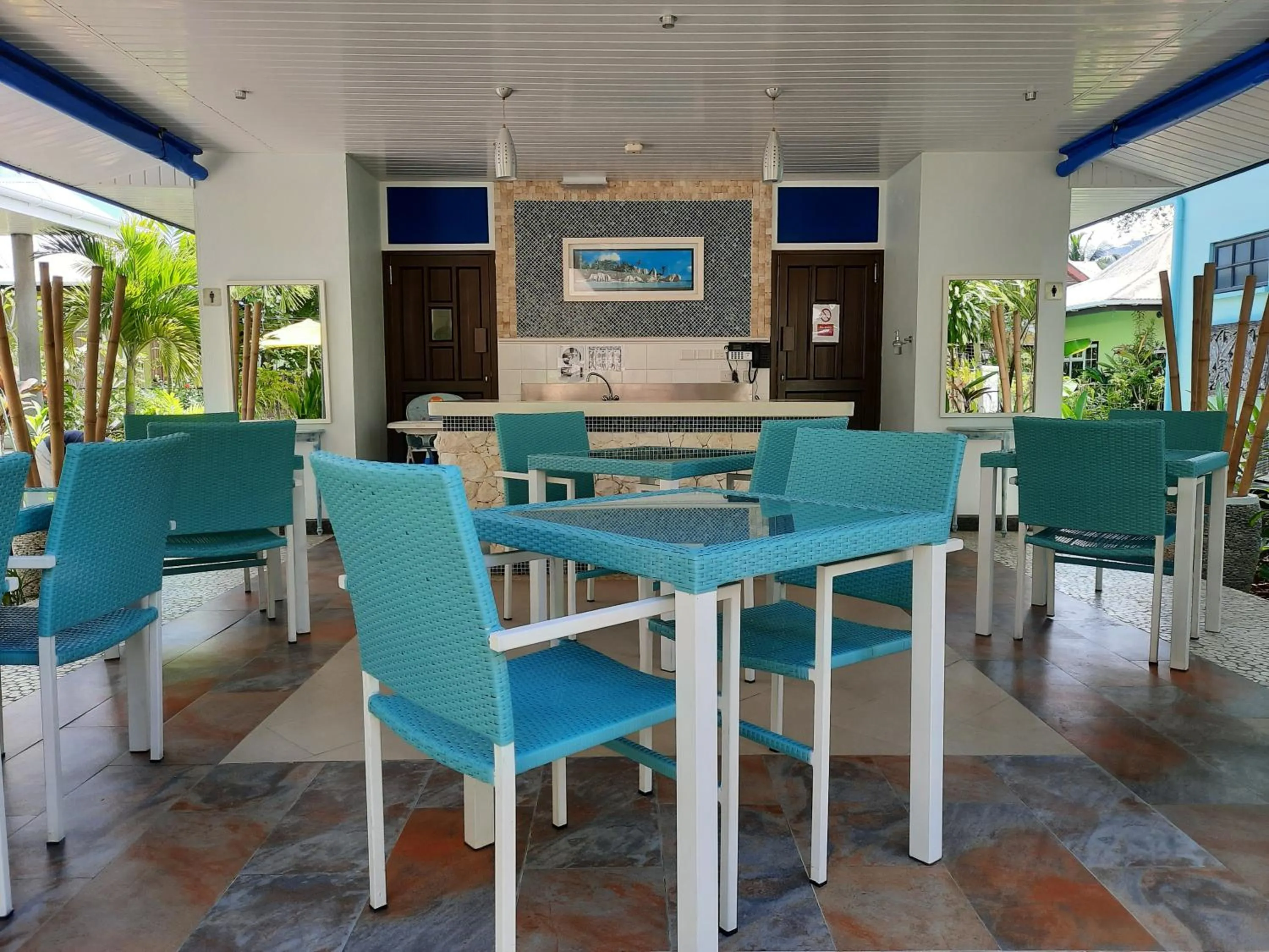 Breakfast in Cabanes Des Anges