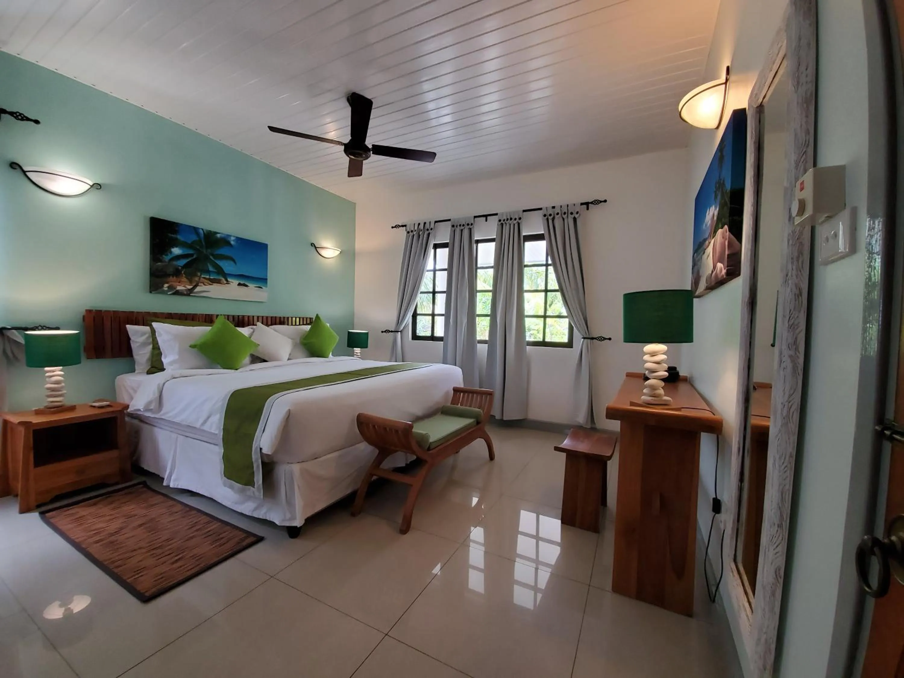 Bed in Cabanes Des Anges