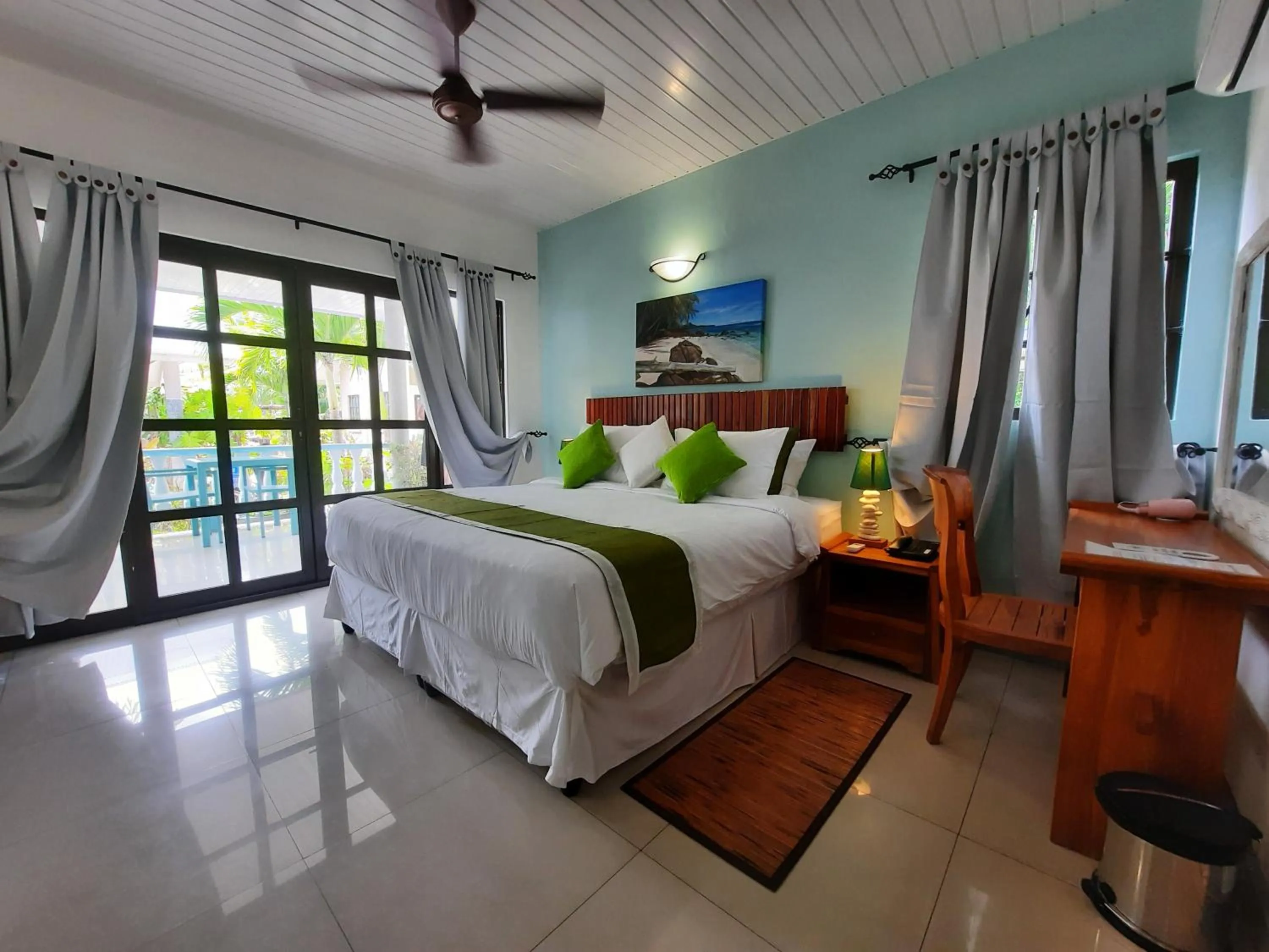 Bed in Cabanes Des Anges