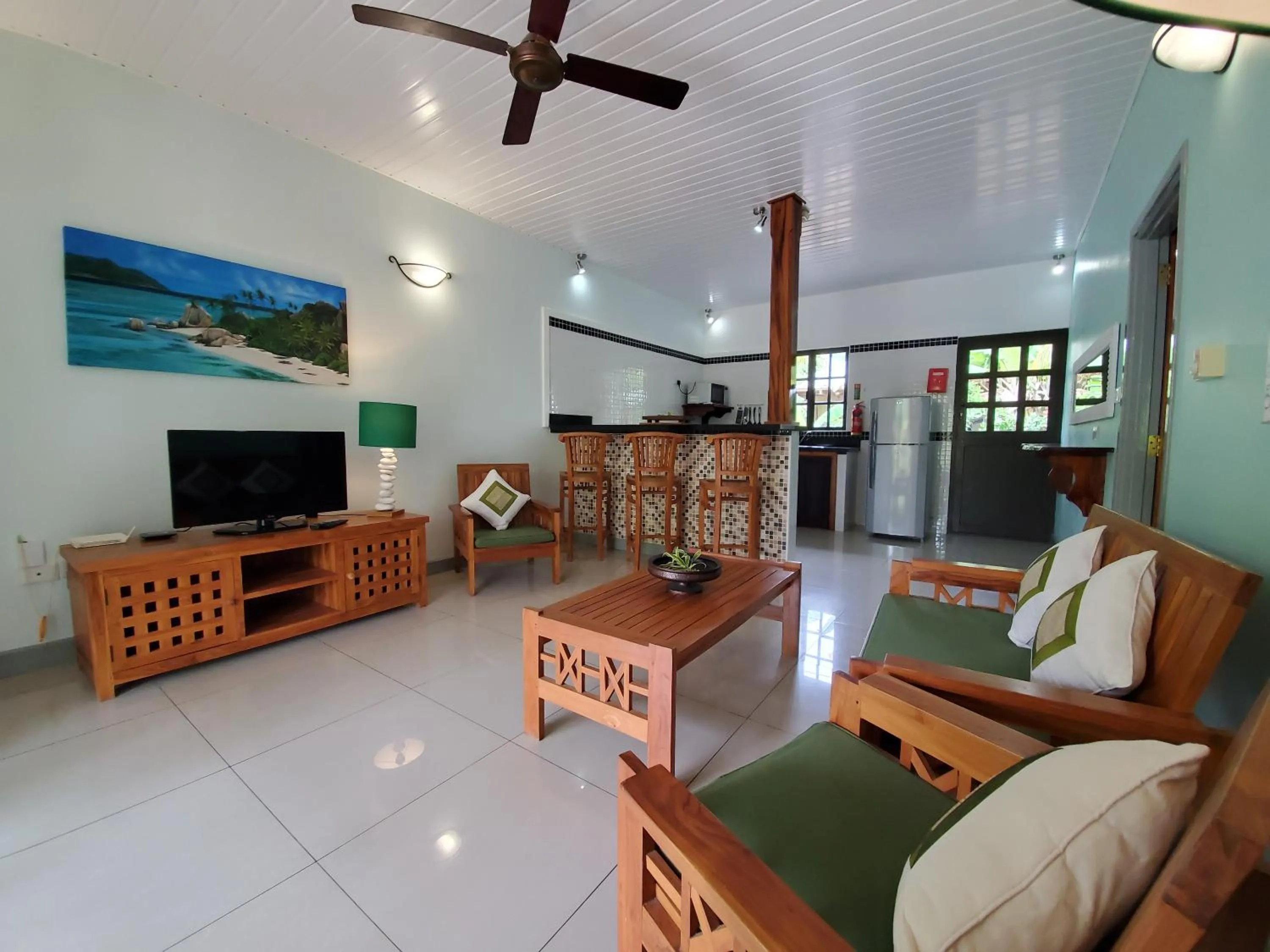 Kitchen or kitchenette in Cabanes Des Anges