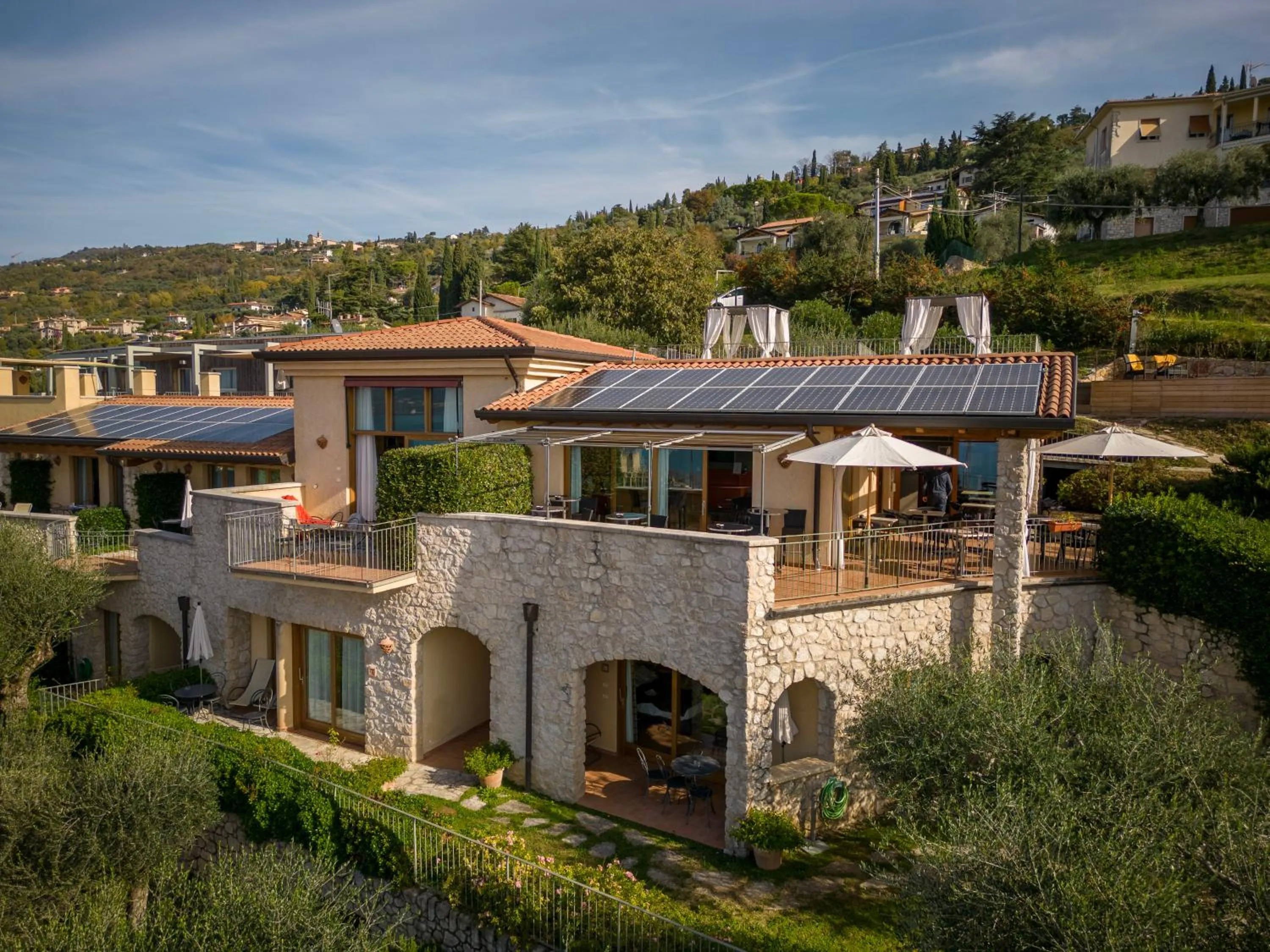 Property building in Residence Ca Del Lago