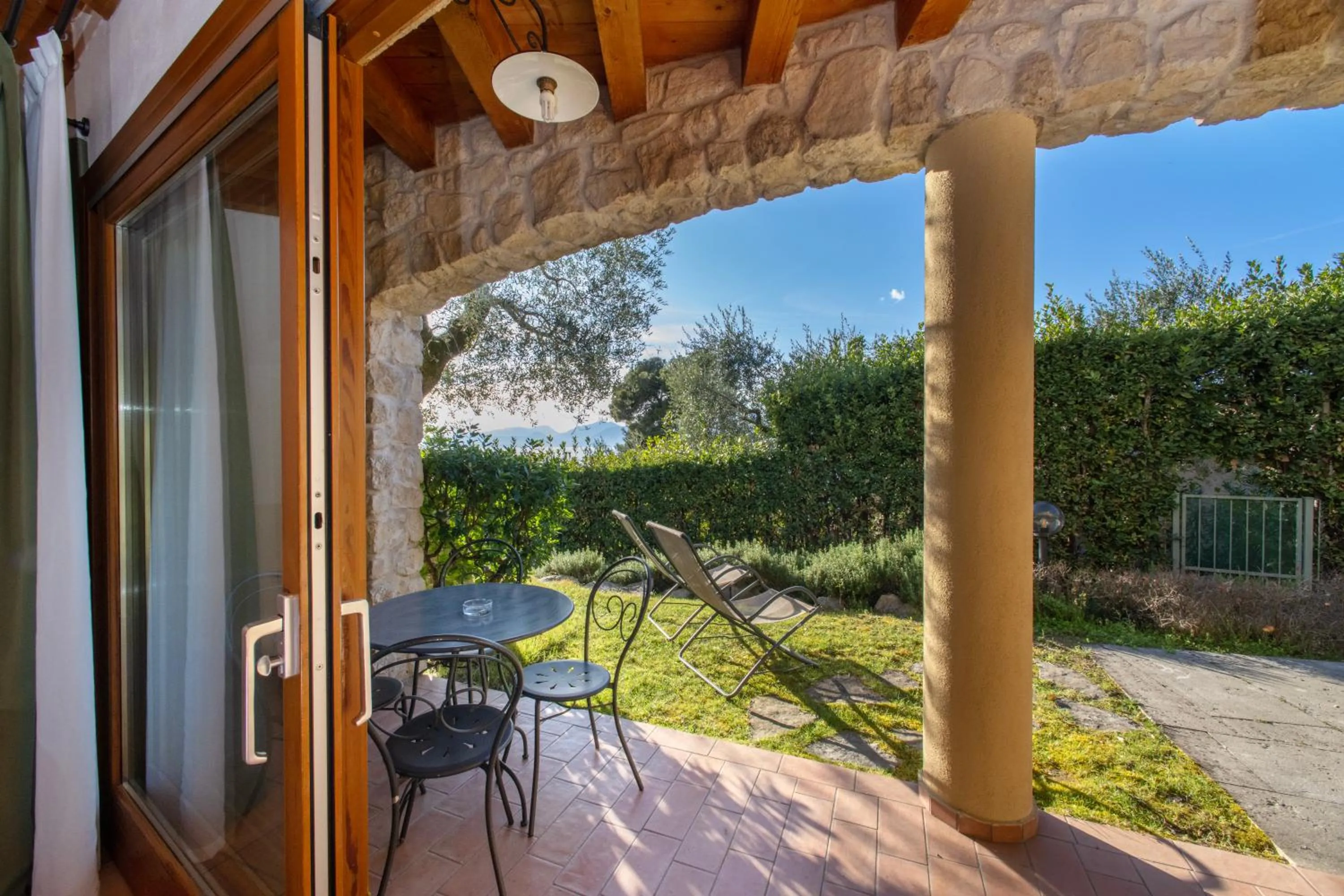 Patio in Residence Ca Del Lago