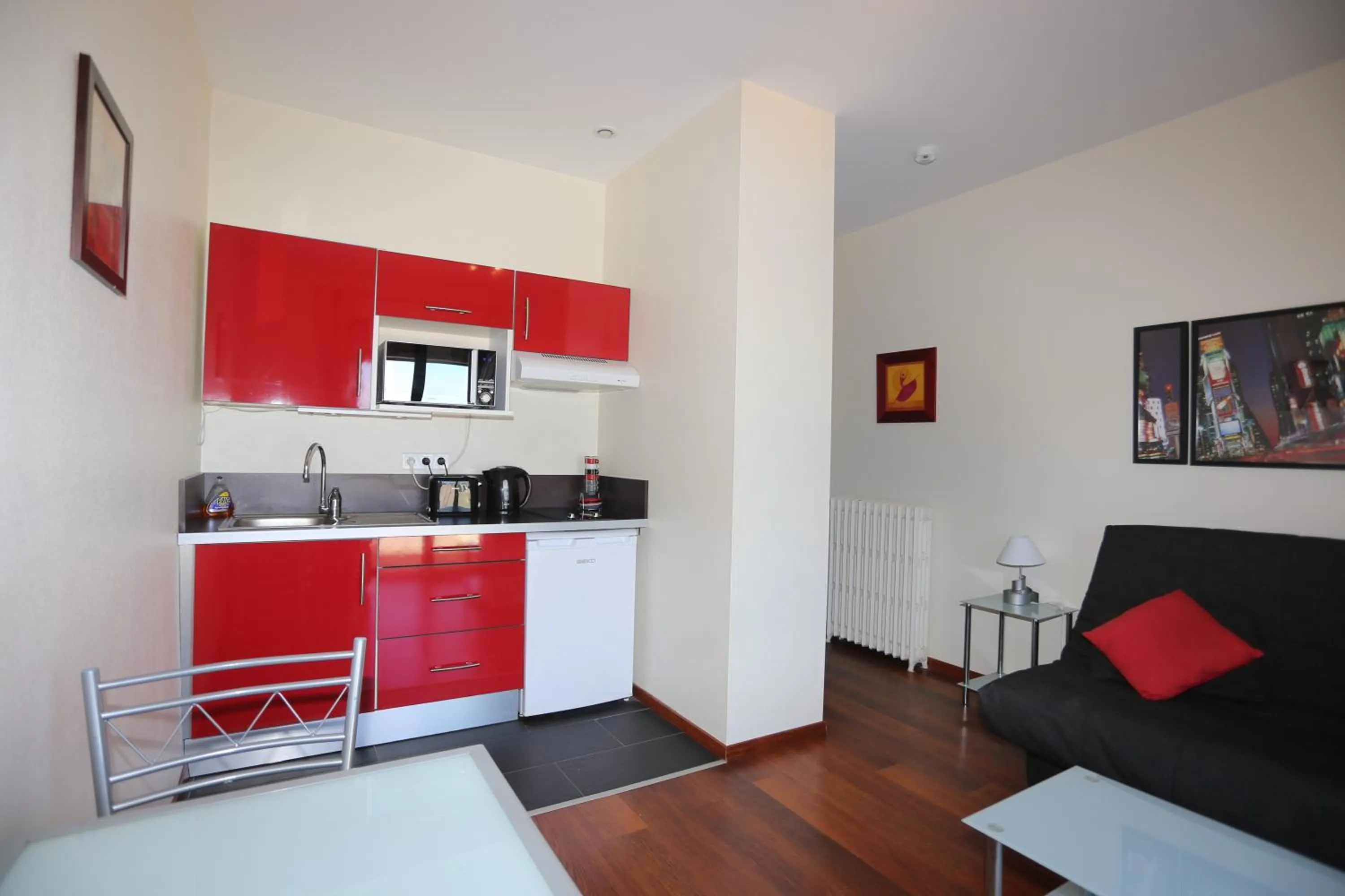 Shower in O'Sullivans Bar and Hotel