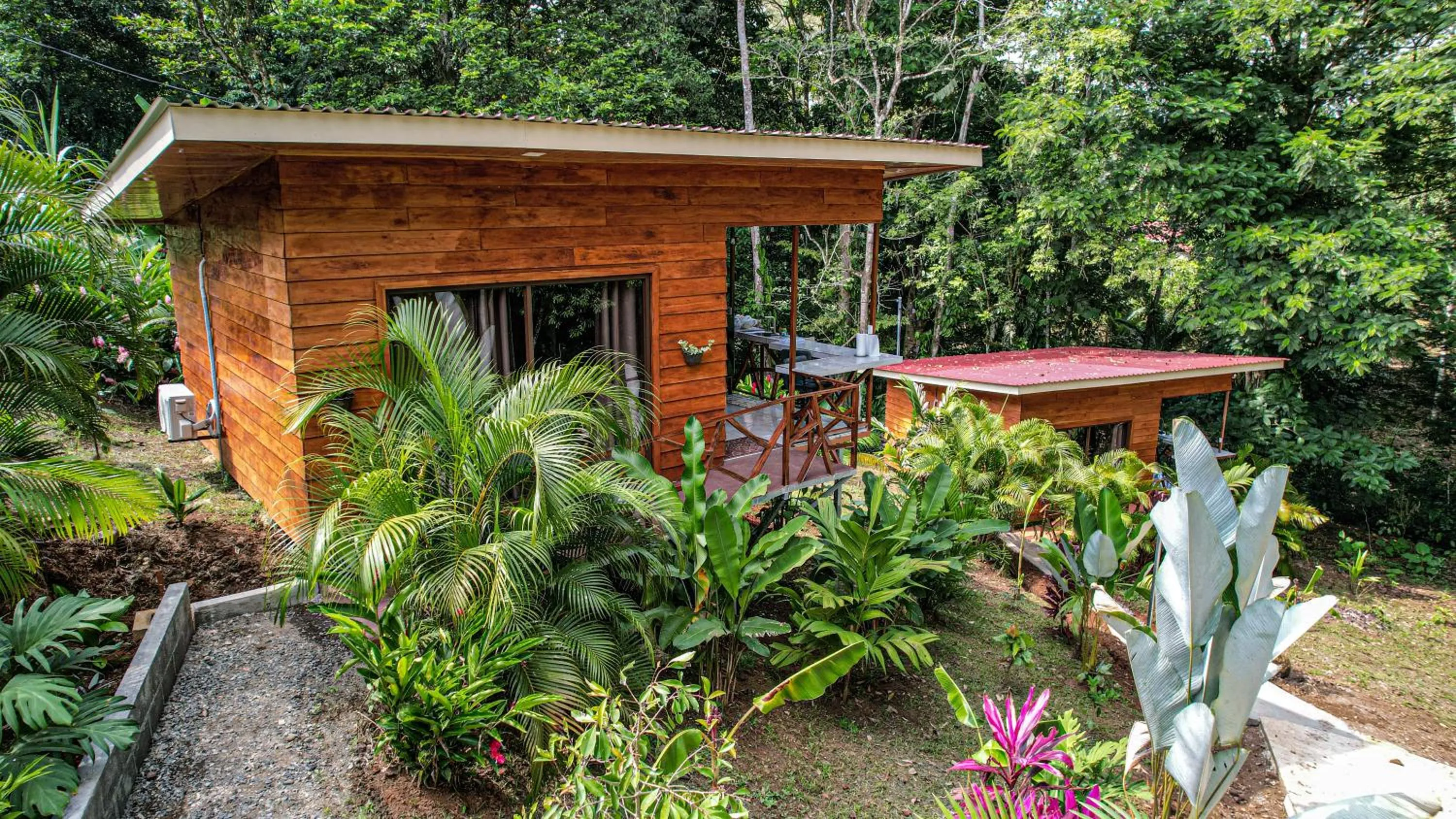 Property building in Bungalows Las Iguanas Arenal Volcano