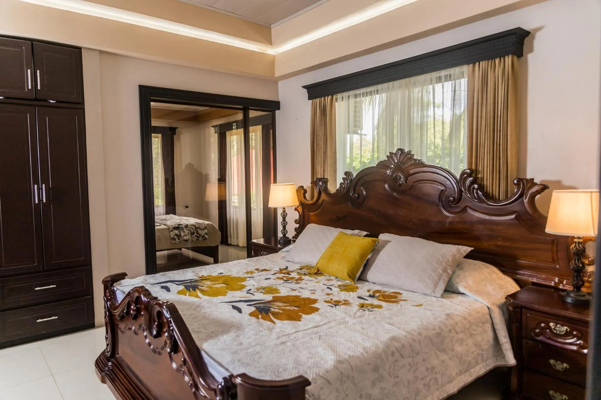 Bed in Bungalows Las Iguanas Arenal Volcano