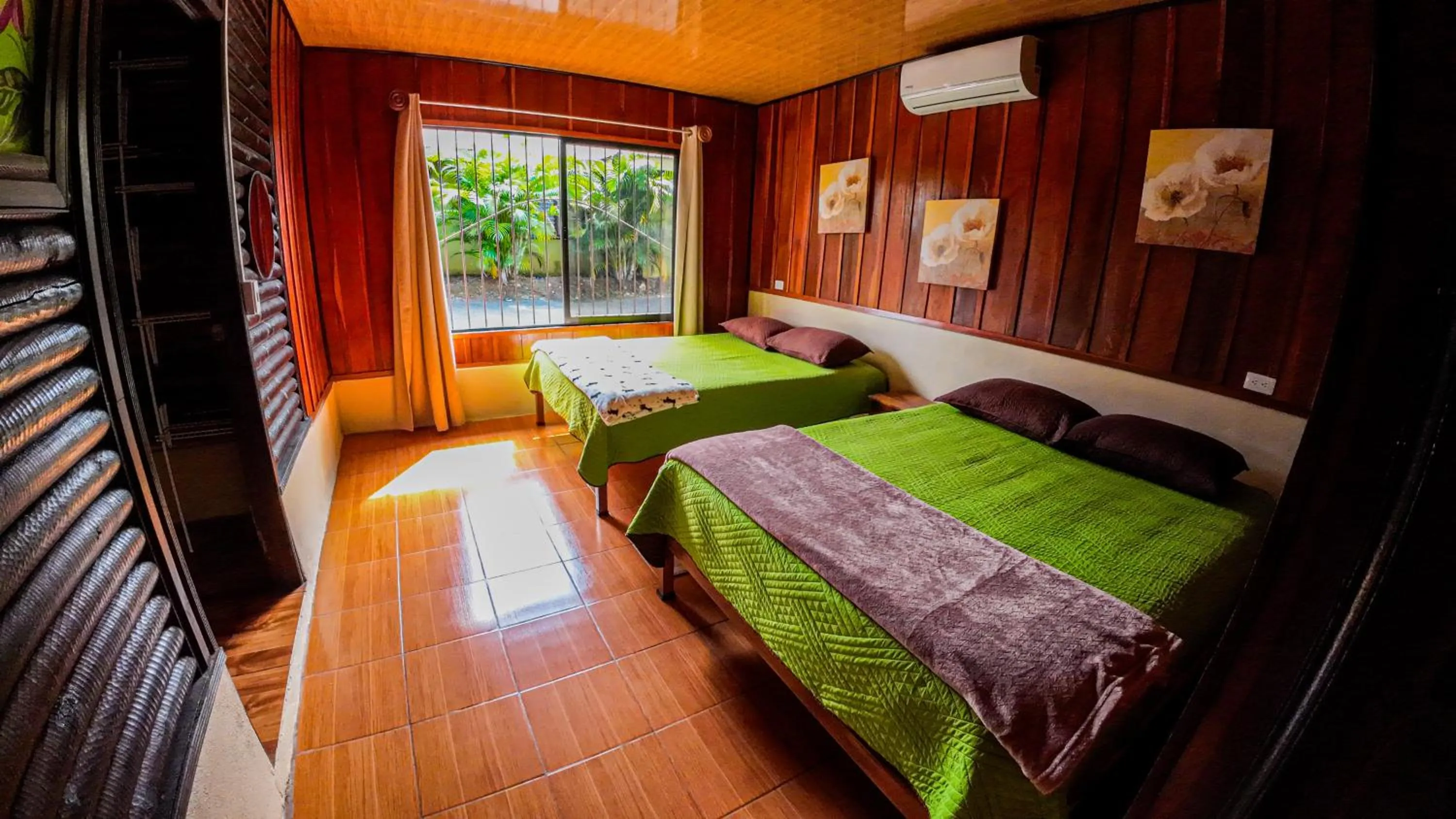 Bedroom, Bed in Bungalows Las Iguanas Arenal Volcano