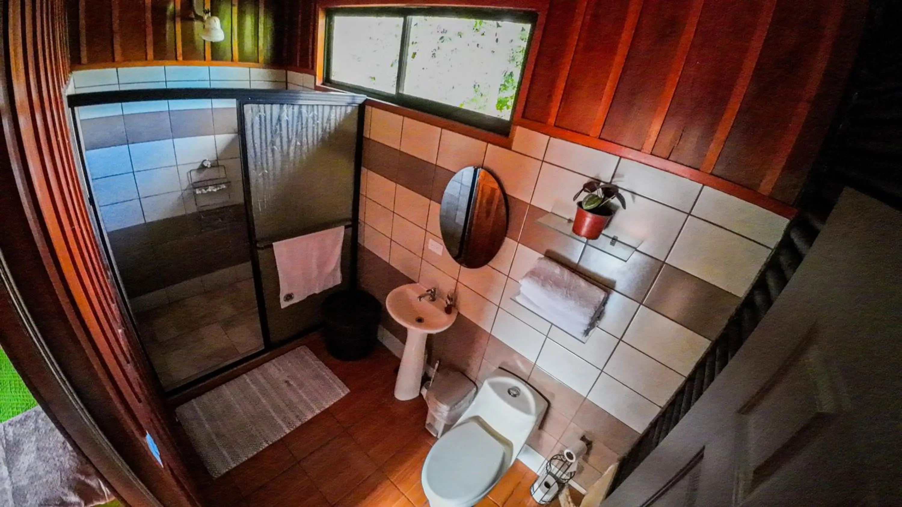 Bathroom in Bungalows Las Iguanas Arenal Volcano