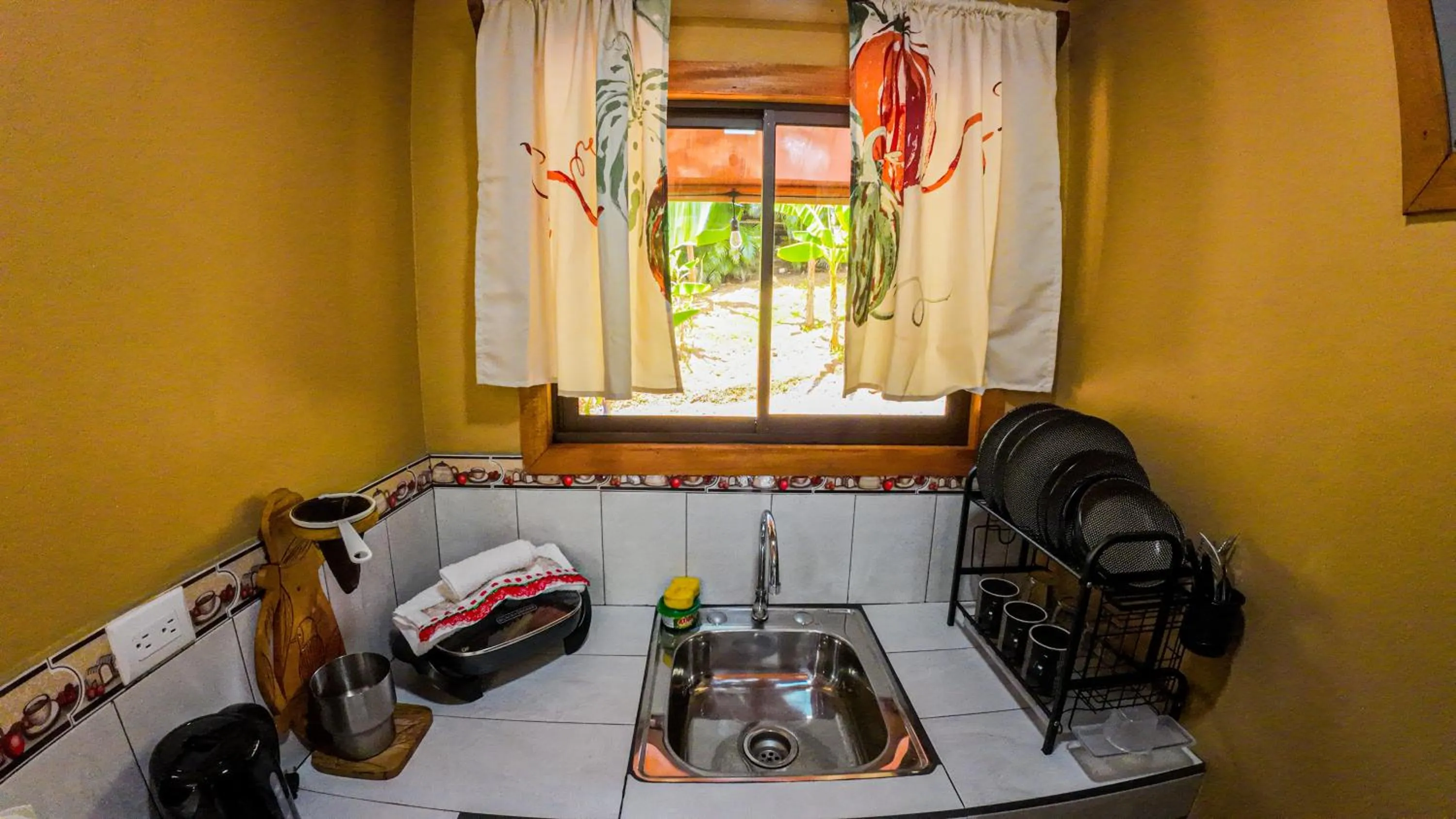 kitchen in Bungalows Las Iguanas Arenal Volcano