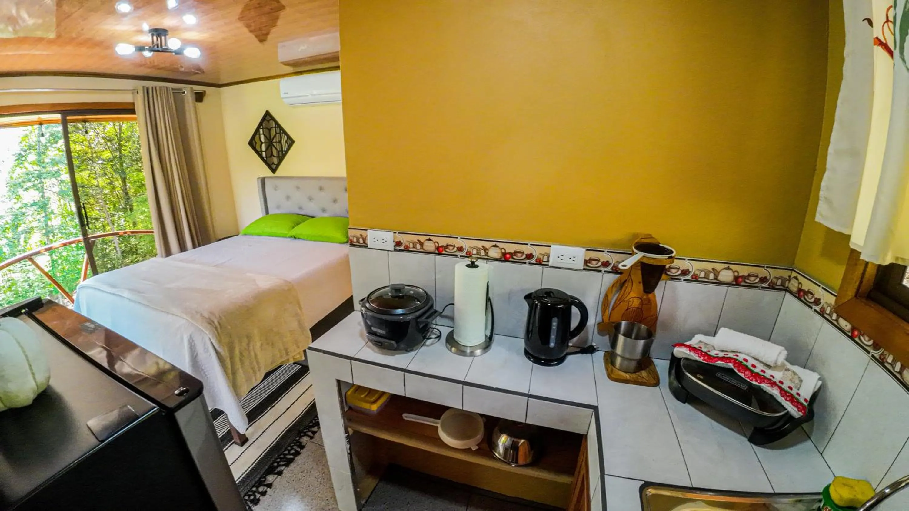 kitchen, Bed in Bungalows Las Iguanas Arenal Volcano