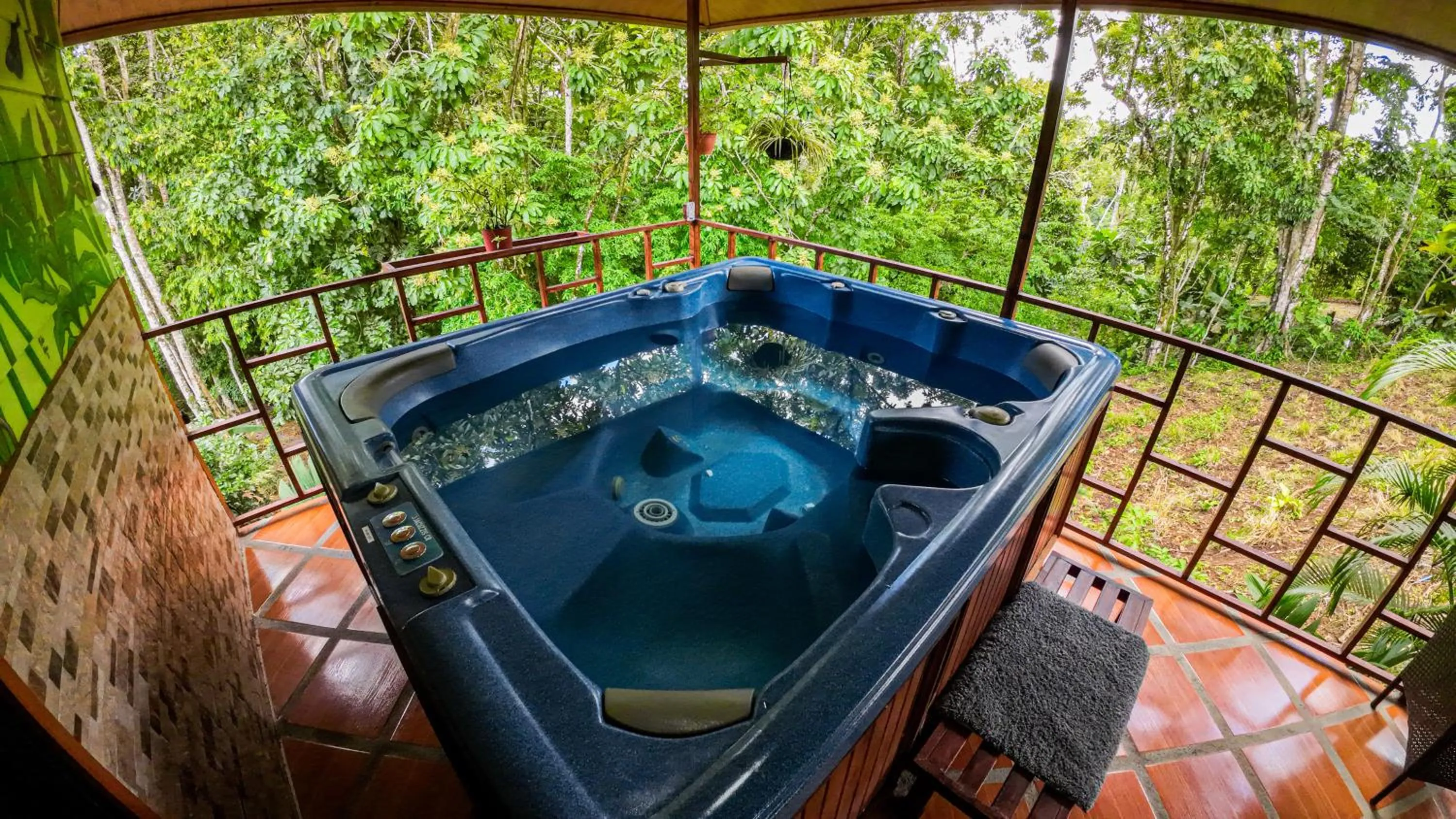 Hot Tub in Bungalows Las Iguanas Arenal Volcano