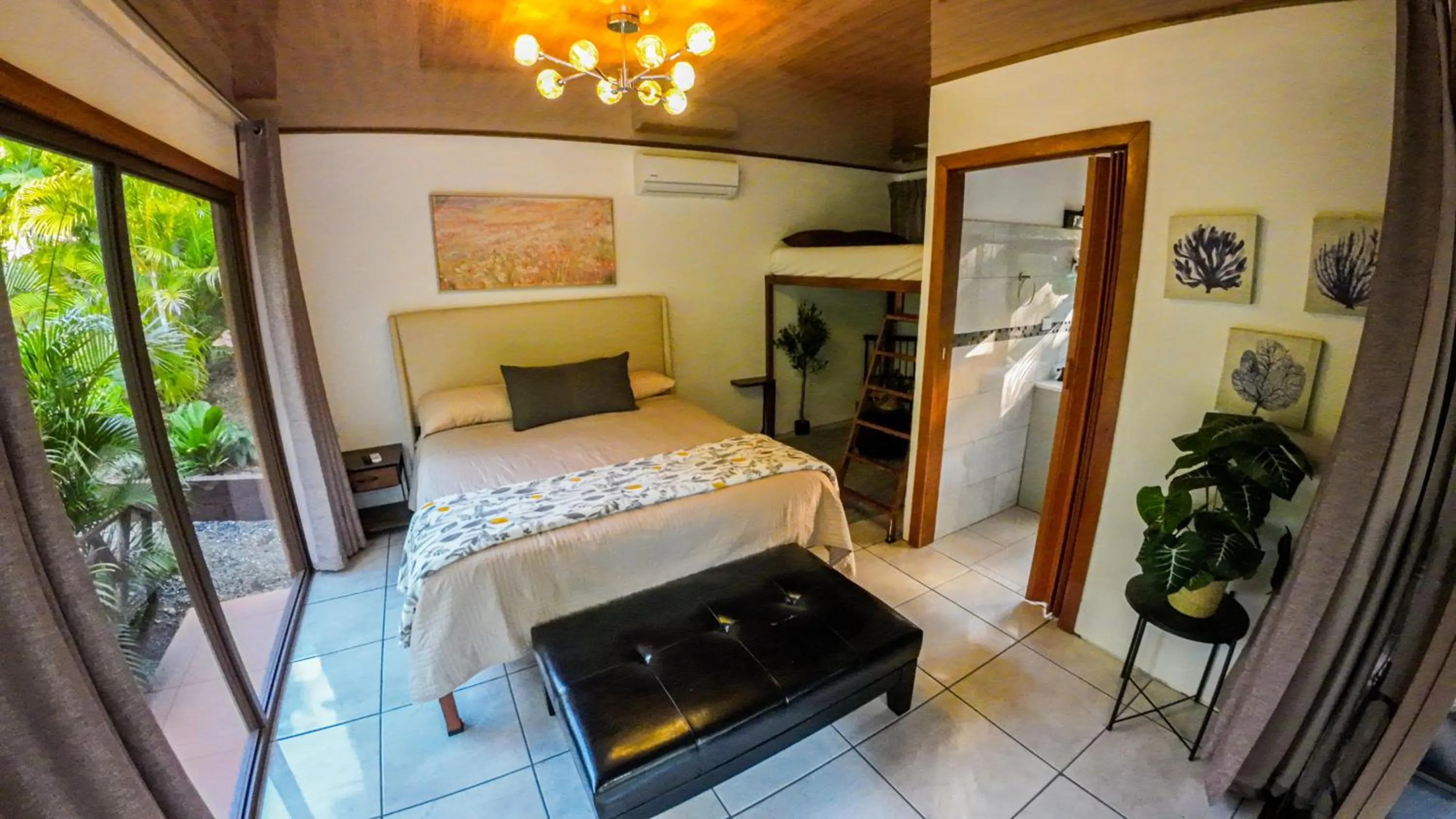 Bed in Bungalows Las Iguanas Arenal Volcano