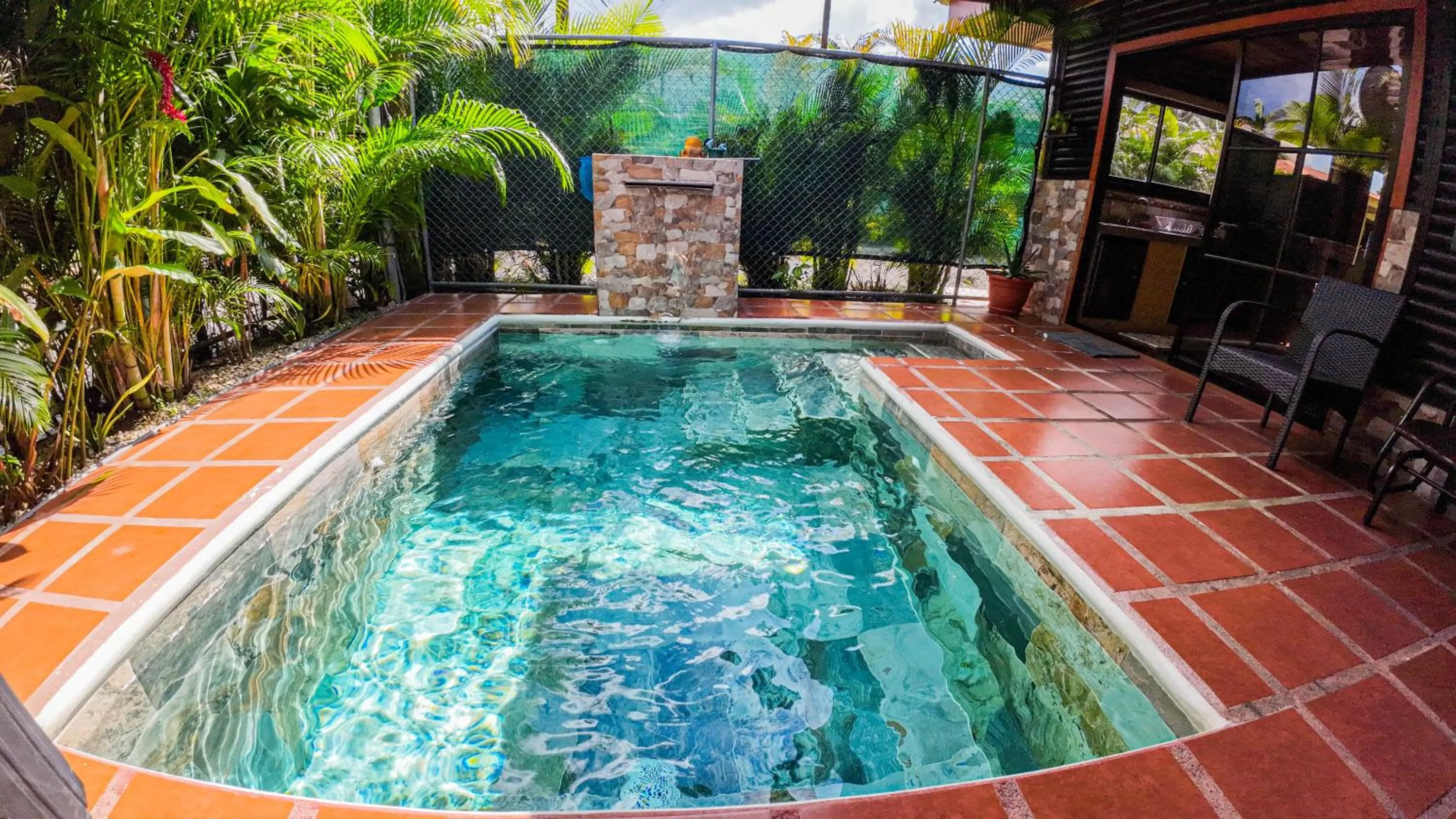 Swimming pool in Bungalows Las Iguanas Arenal Volcano