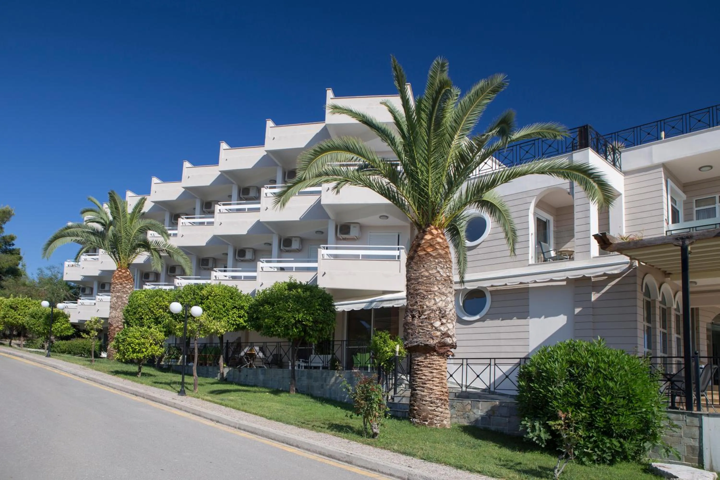 Property building in Almira Mare