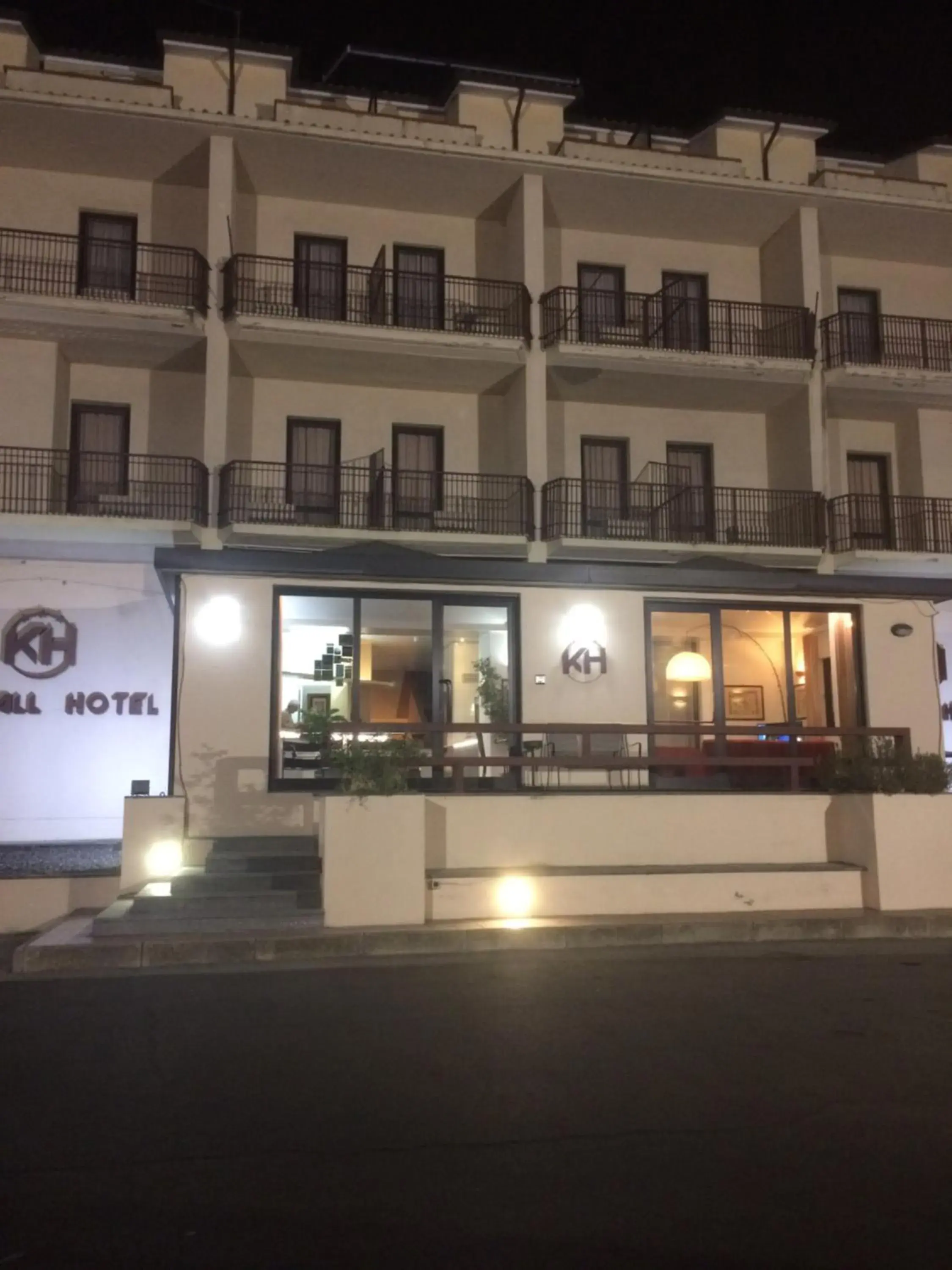 Facade/entrance in Hotel Kristall Facade/entrance in Hotel Kristall