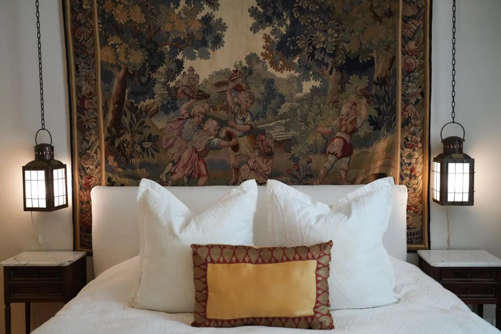 Bed in Maison Loire