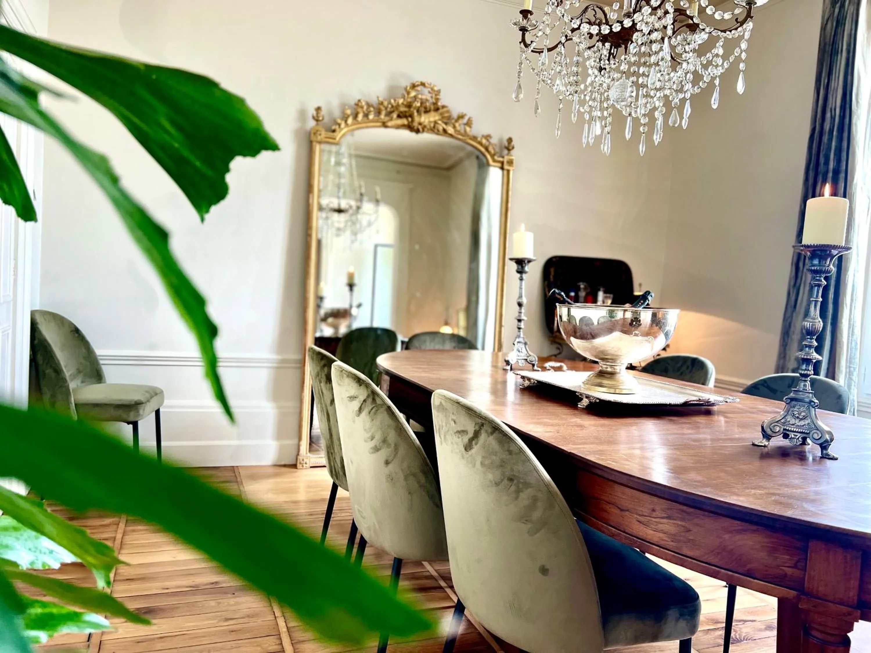 Dining area in Maison Loire