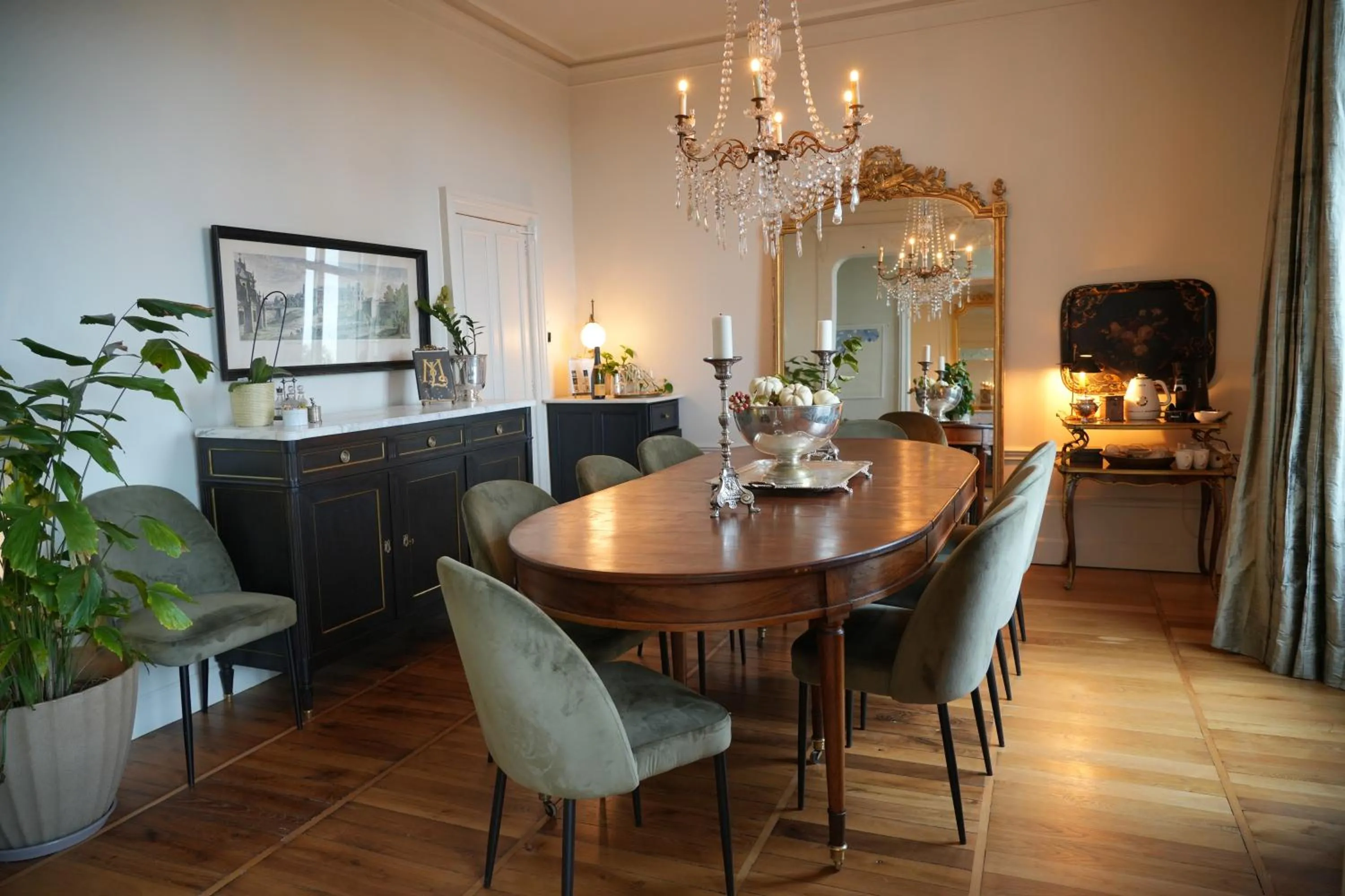 Dining area in Maison Loire