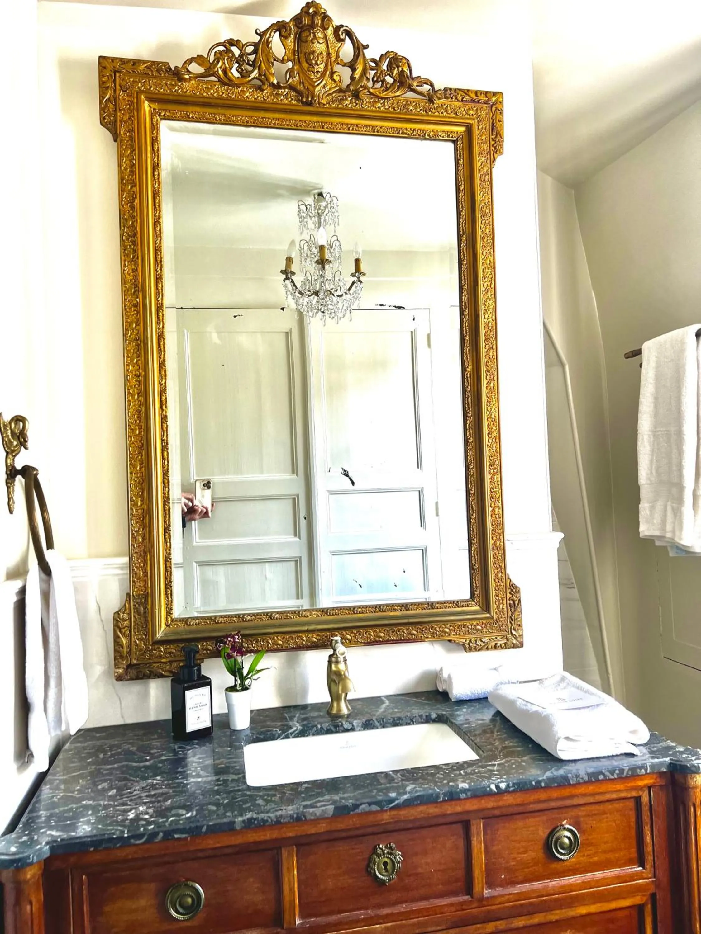 Bathroom in Maison Loire