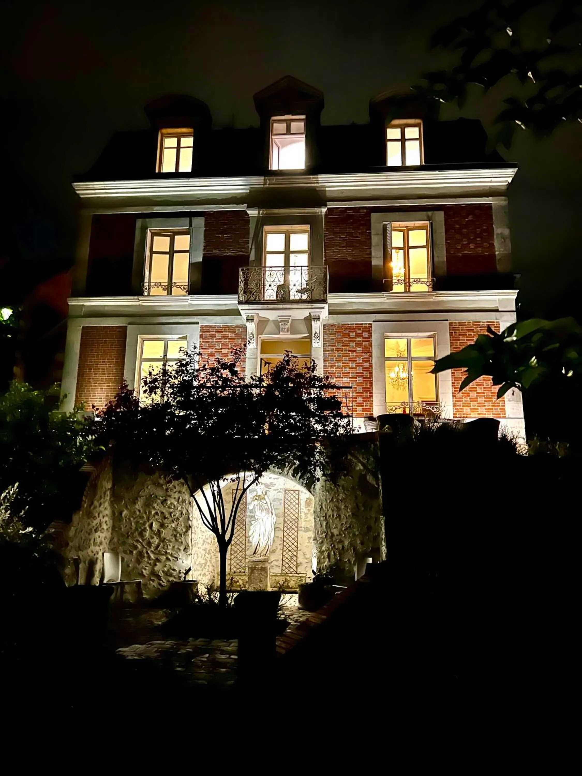 Property building in Maison Loire