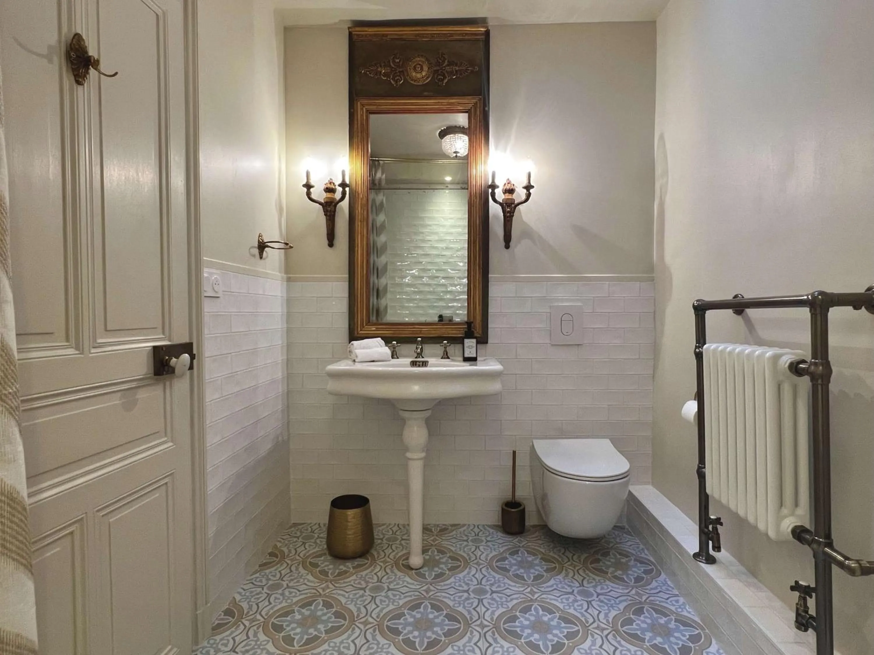 Bathroom in Maison Loire