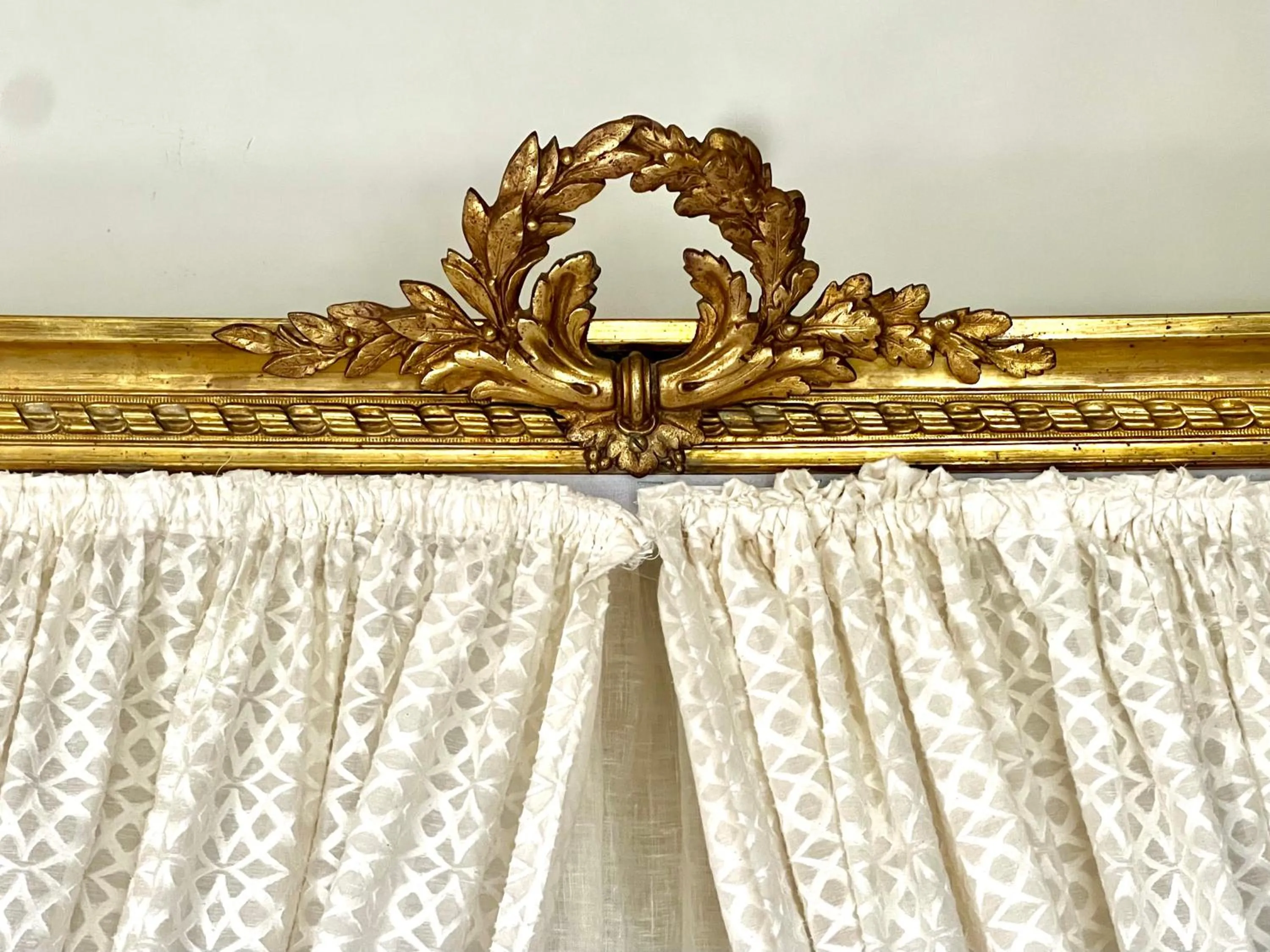 Decorative detail in Maison Loire