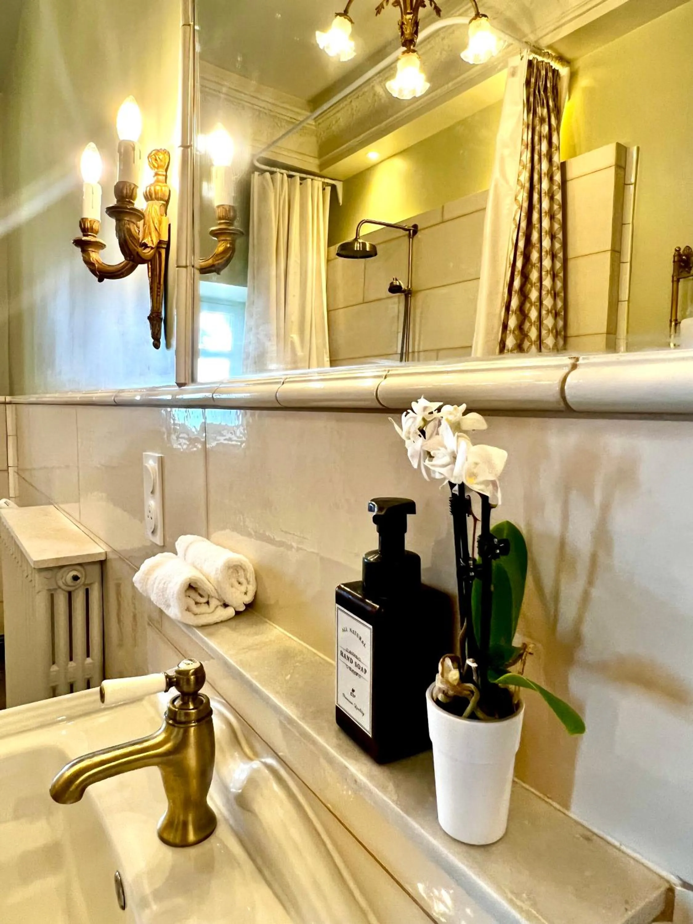 Bathroom in Maison Loire
