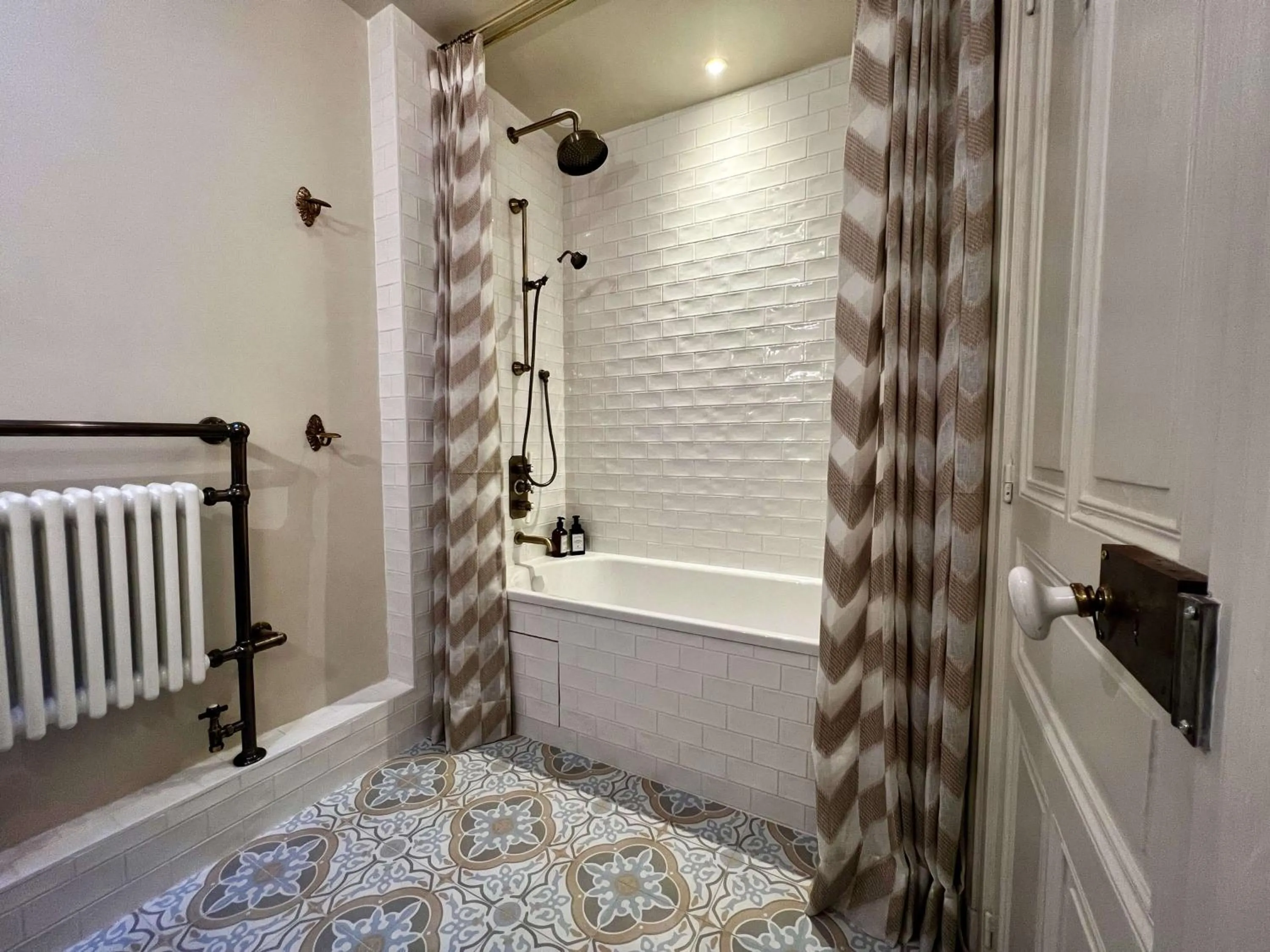 Bathroom in Maison Loire